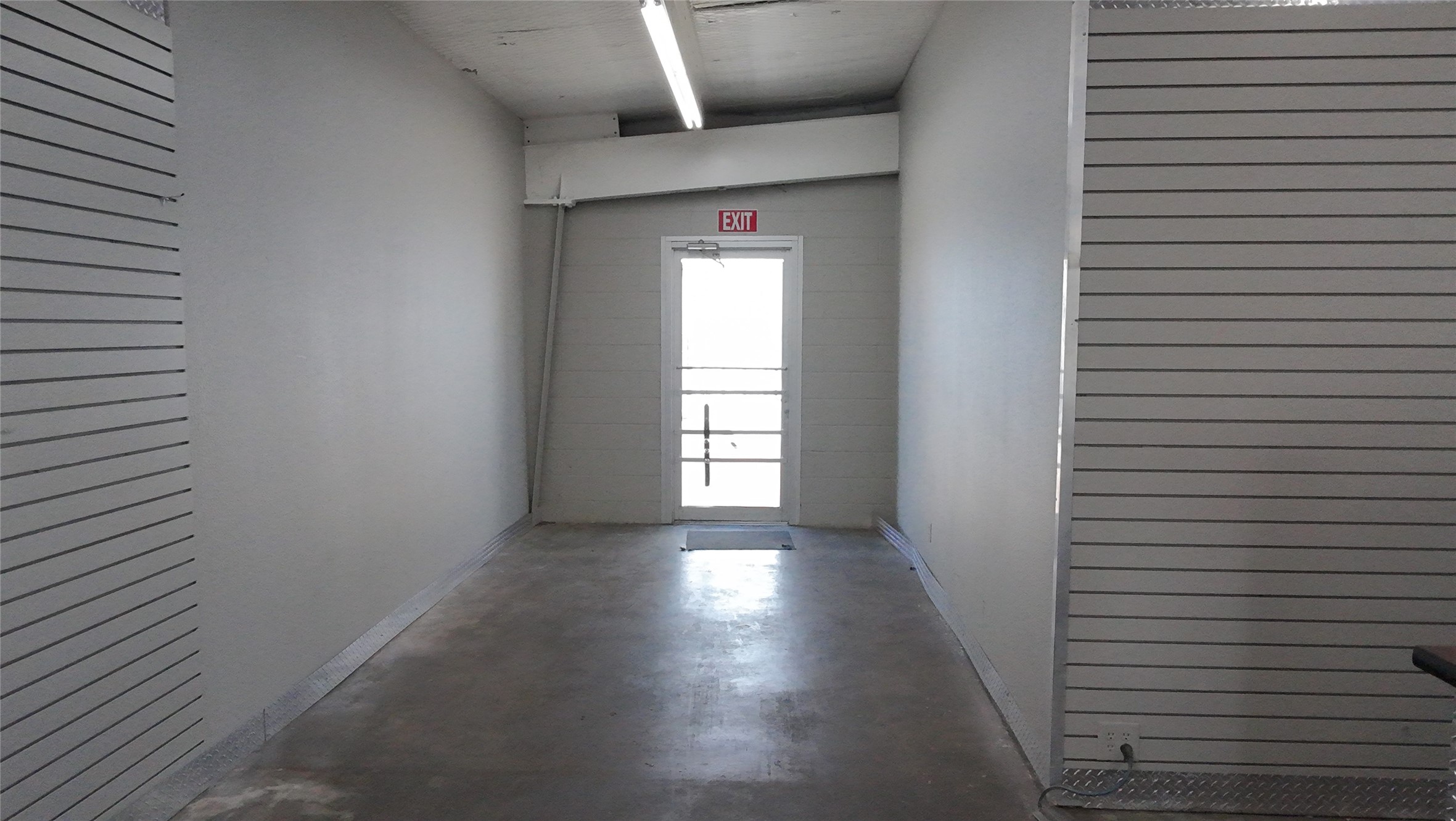 5717 Airport Freeway