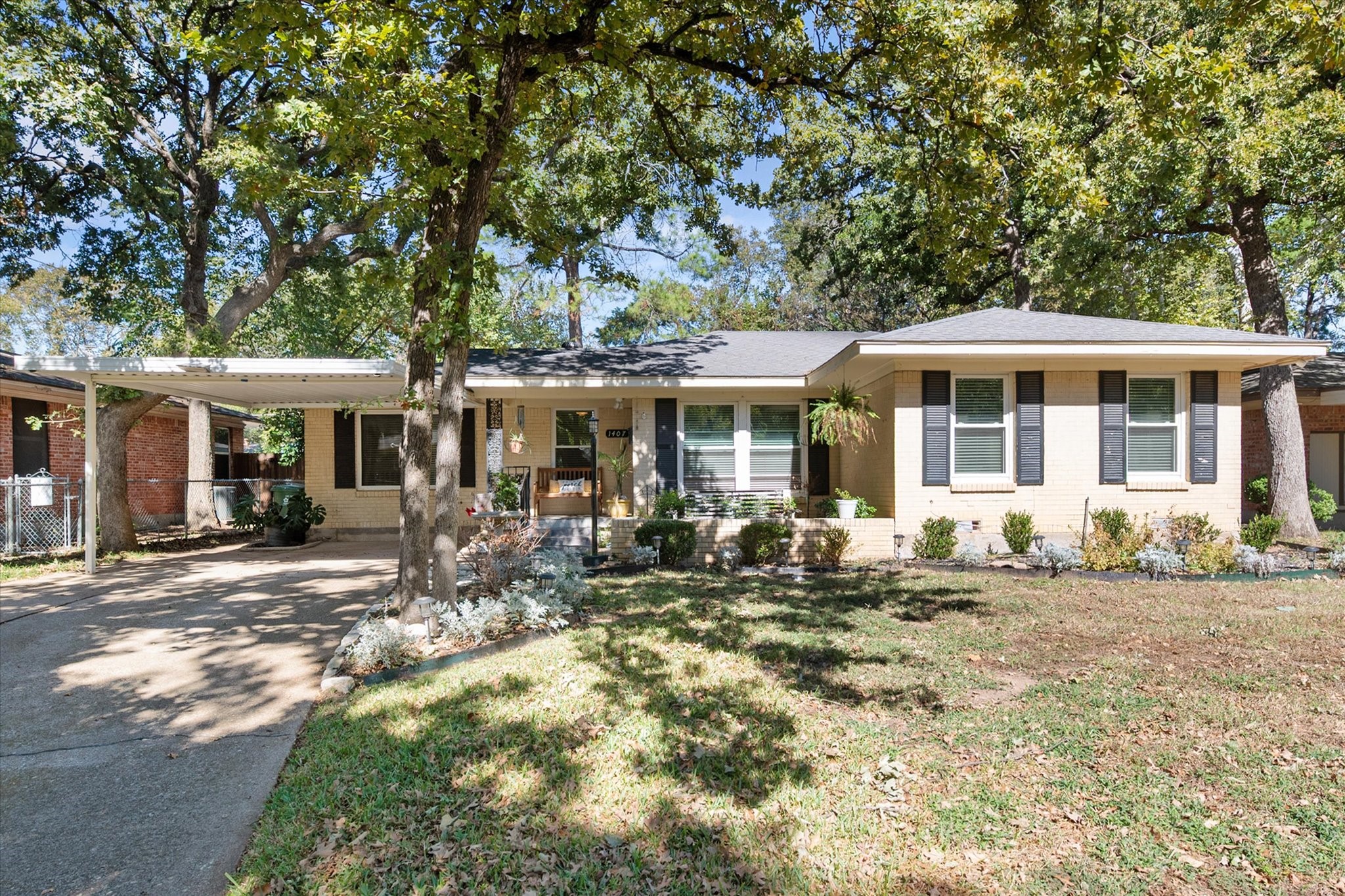 1407 Bluebonnet Trail