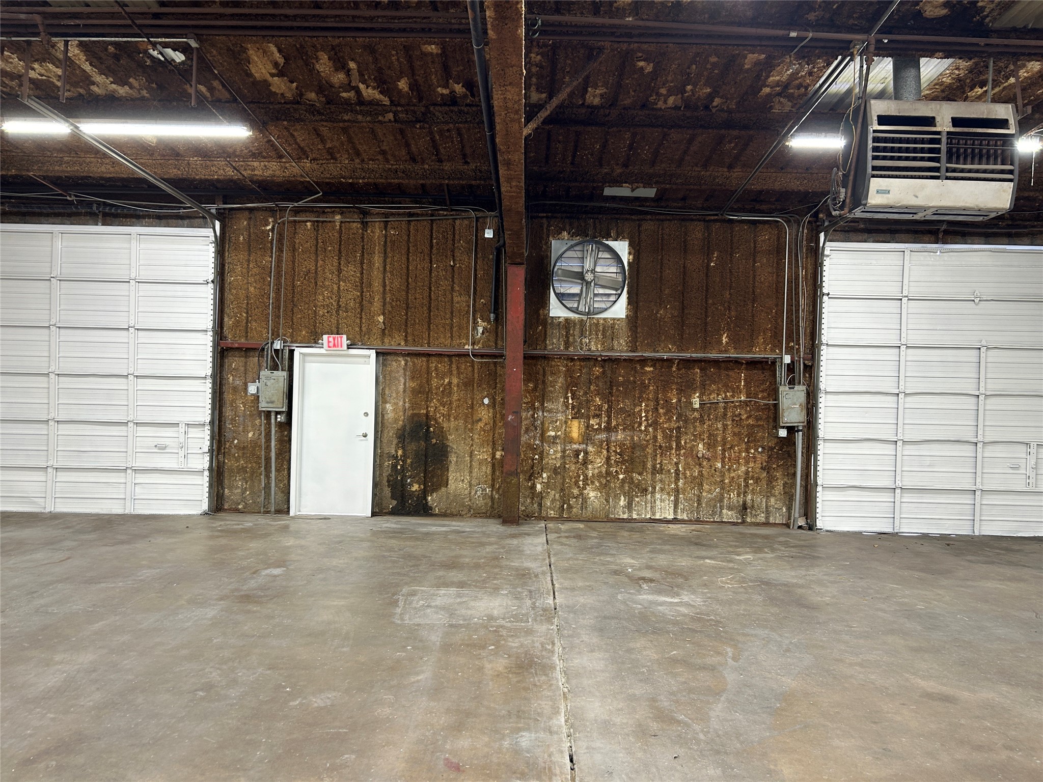 2821 W Division Street