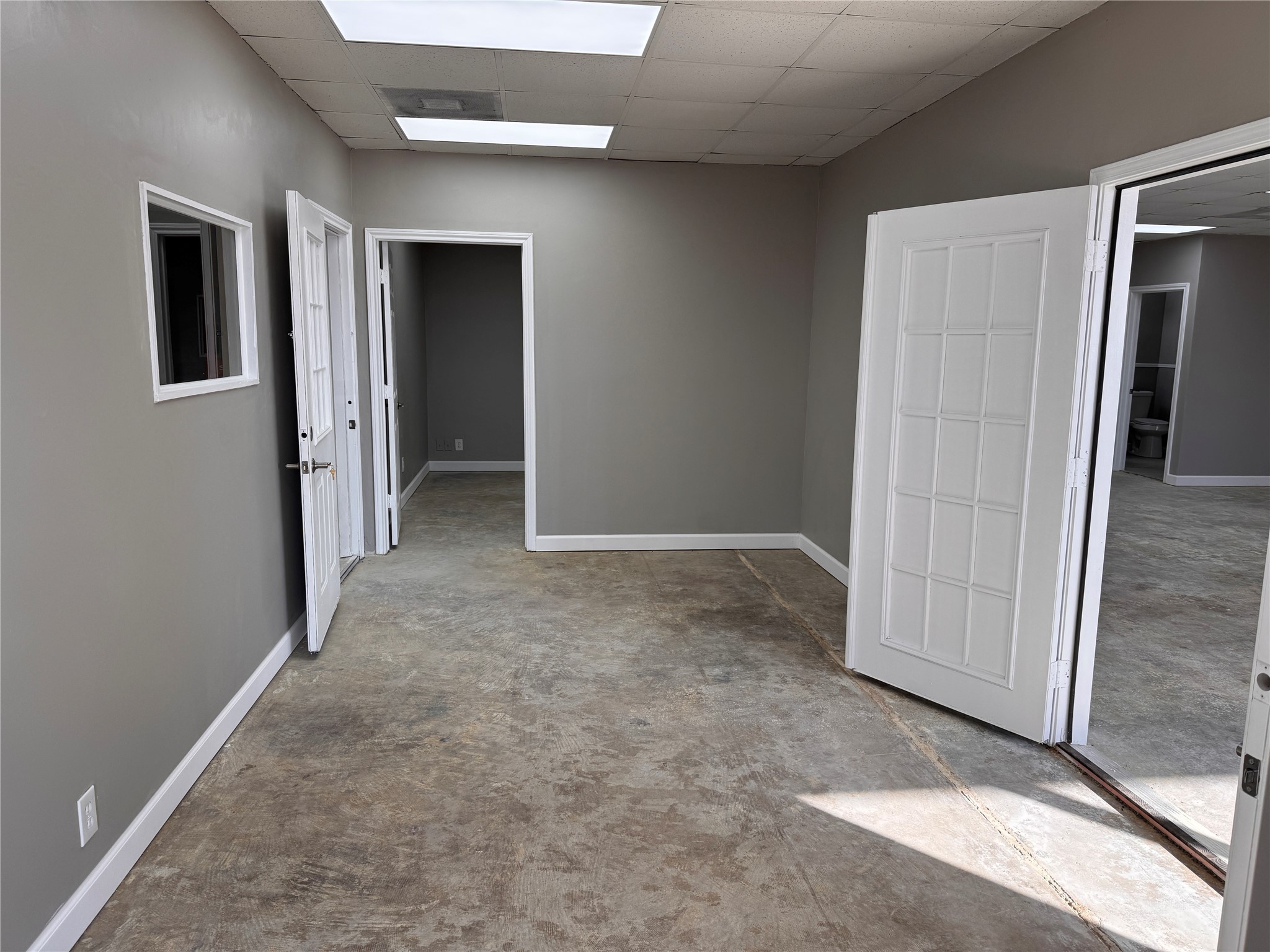 2821 W Division Street