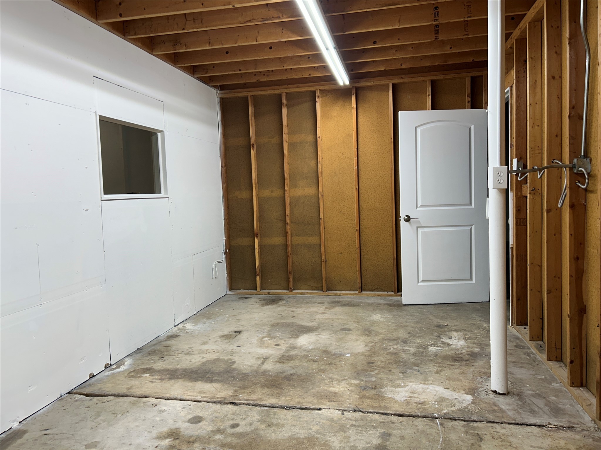 2821 W Division Street