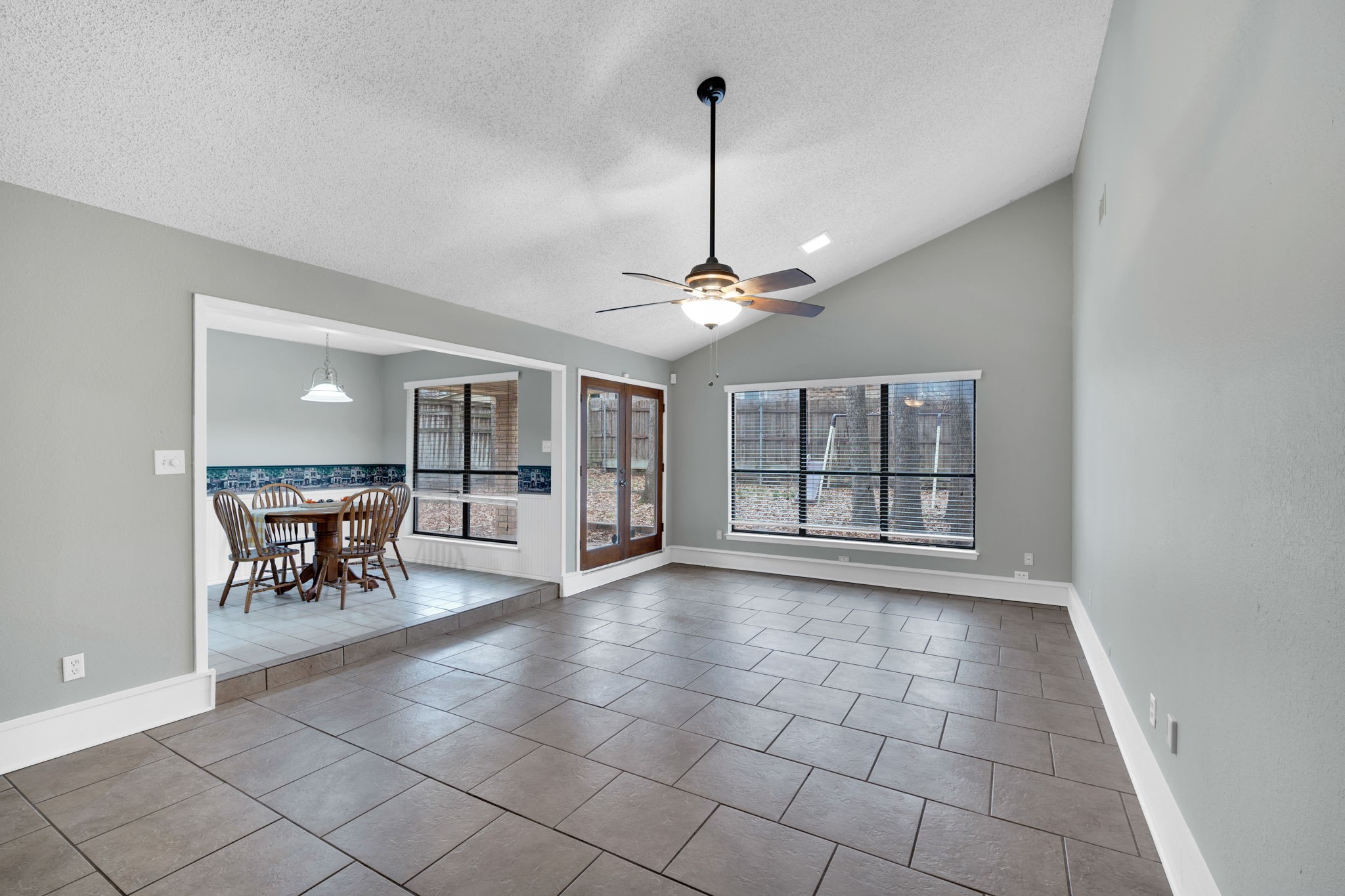 4515 Indian Oaks Trail