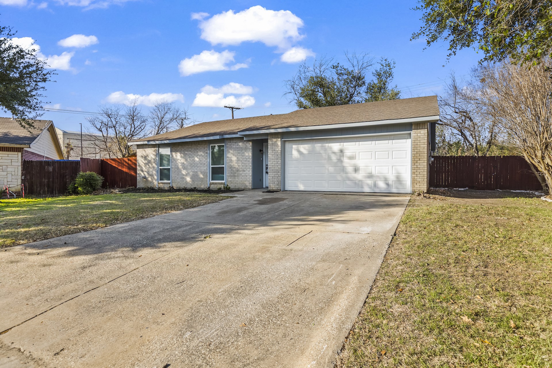 1901 Sabine Pass Lane