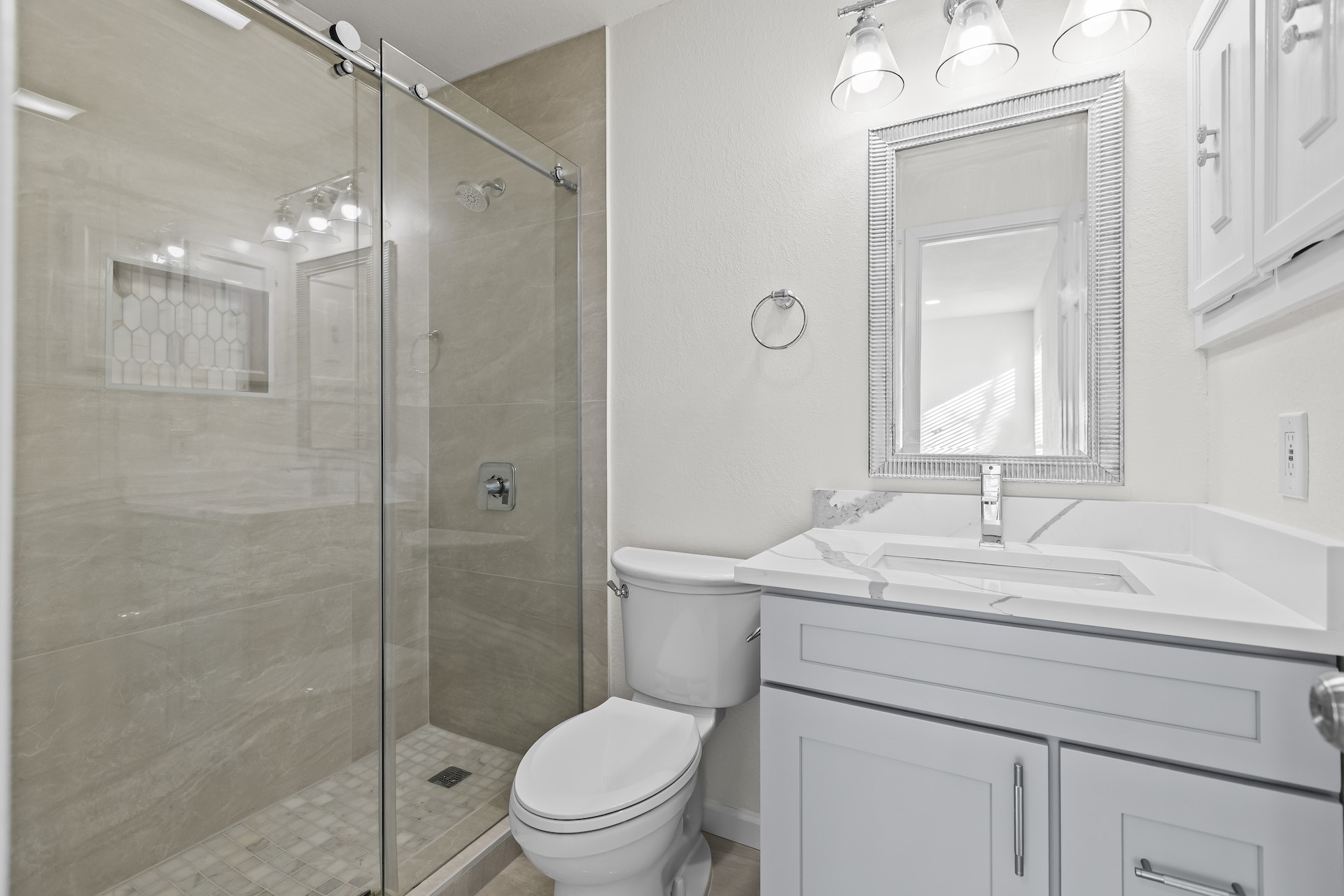 1901 Sabine Pass Lane