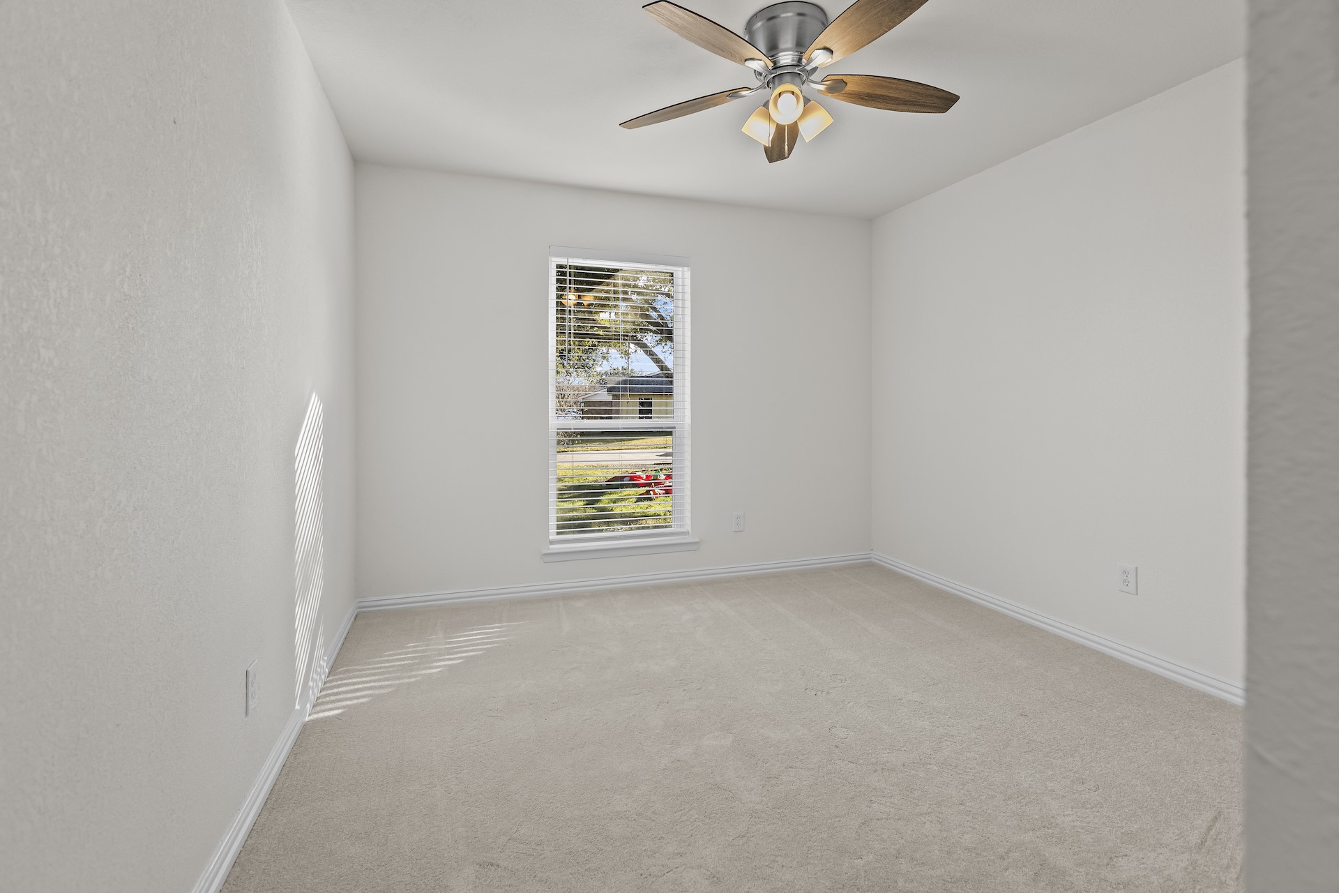 1901 Sabine Pass Lane