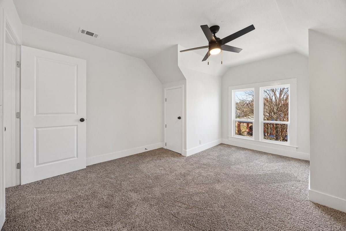 520 W 9th Street