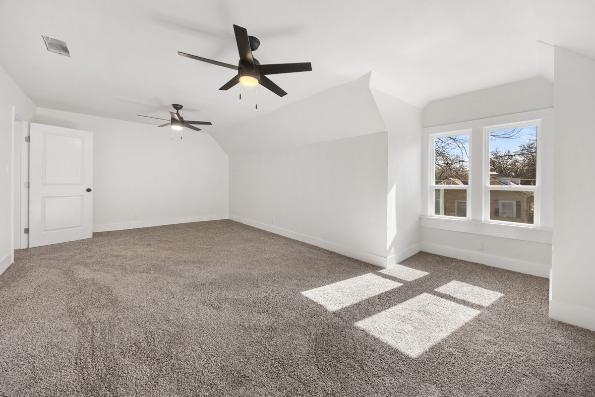 520 W 9th Street