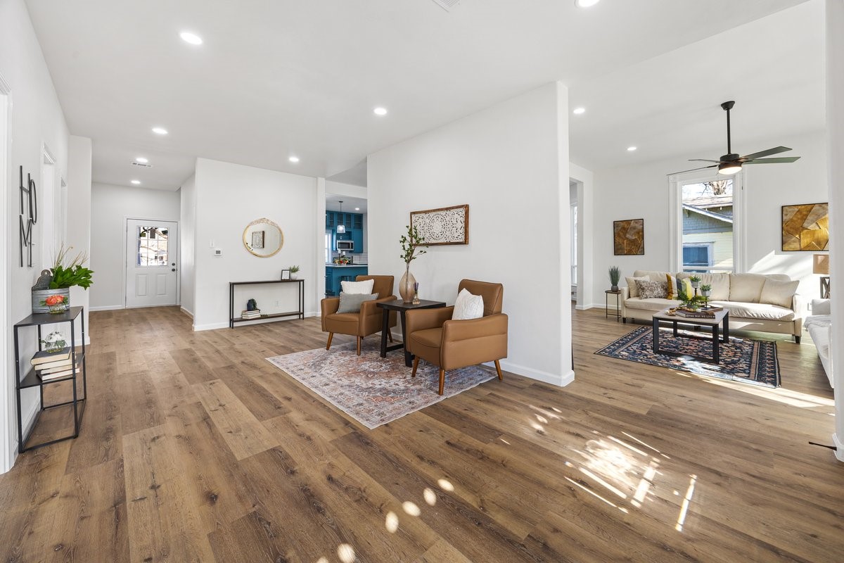 520 W 9th Street