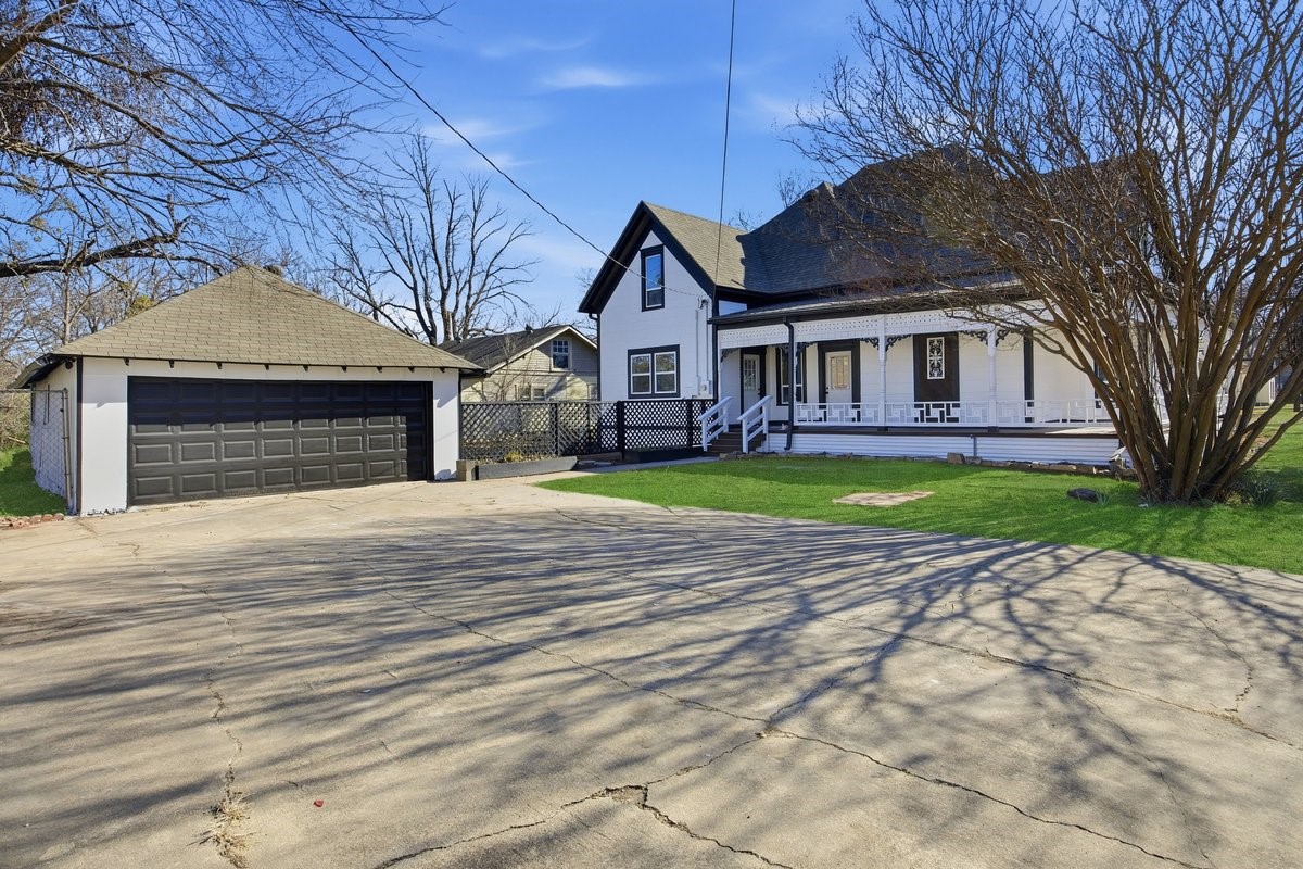 520 W 9th Street
