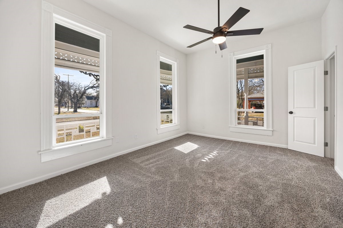 520 W 9th Street