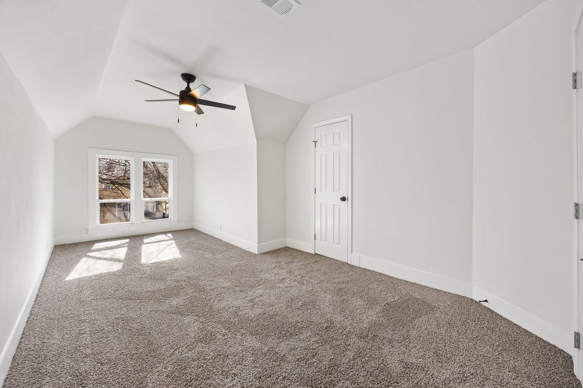 520 W 9th Street