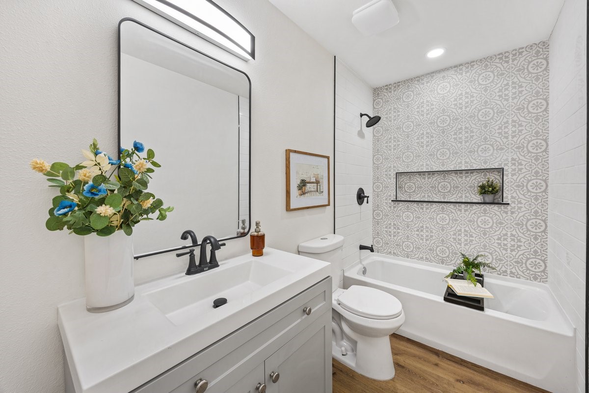 520 W 9th Street