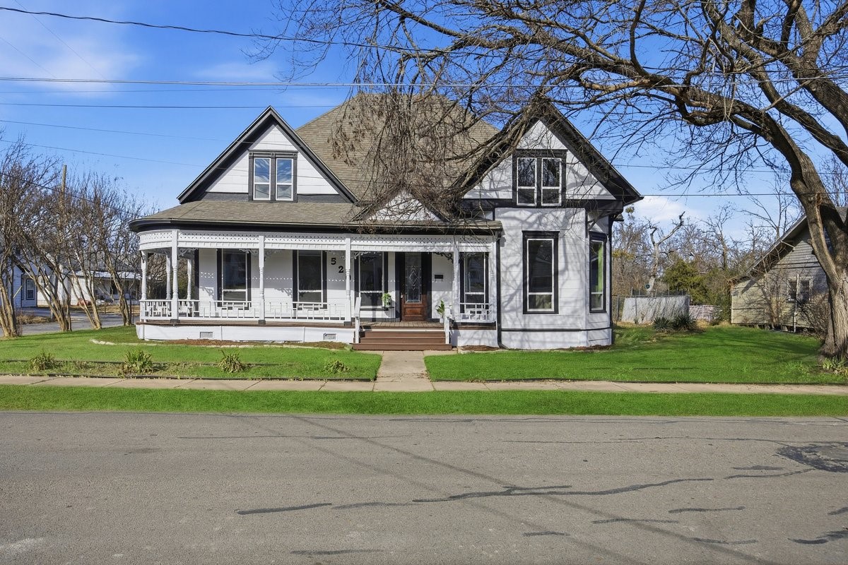 520 W 9th Street