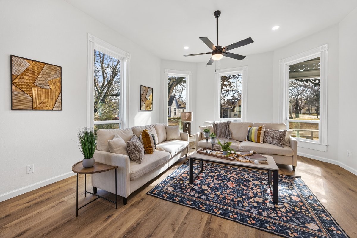 520 W 9th Street