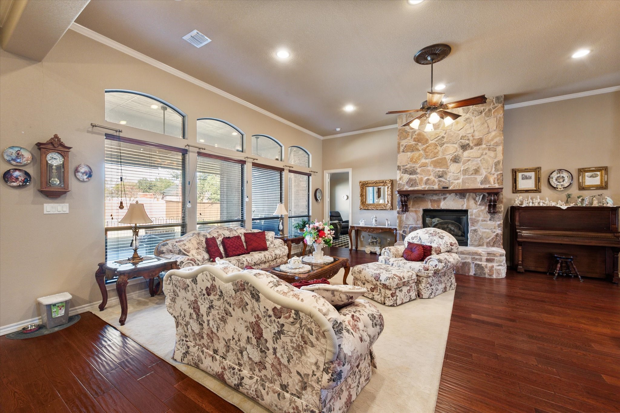 1211 Northglen Court