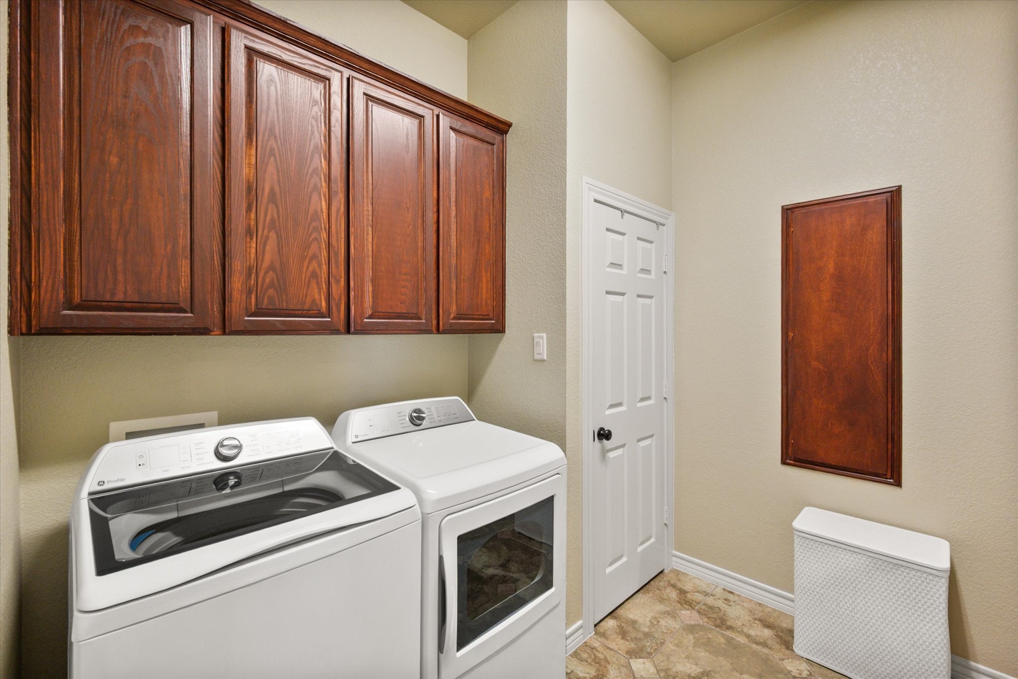 1211 Northglen Court