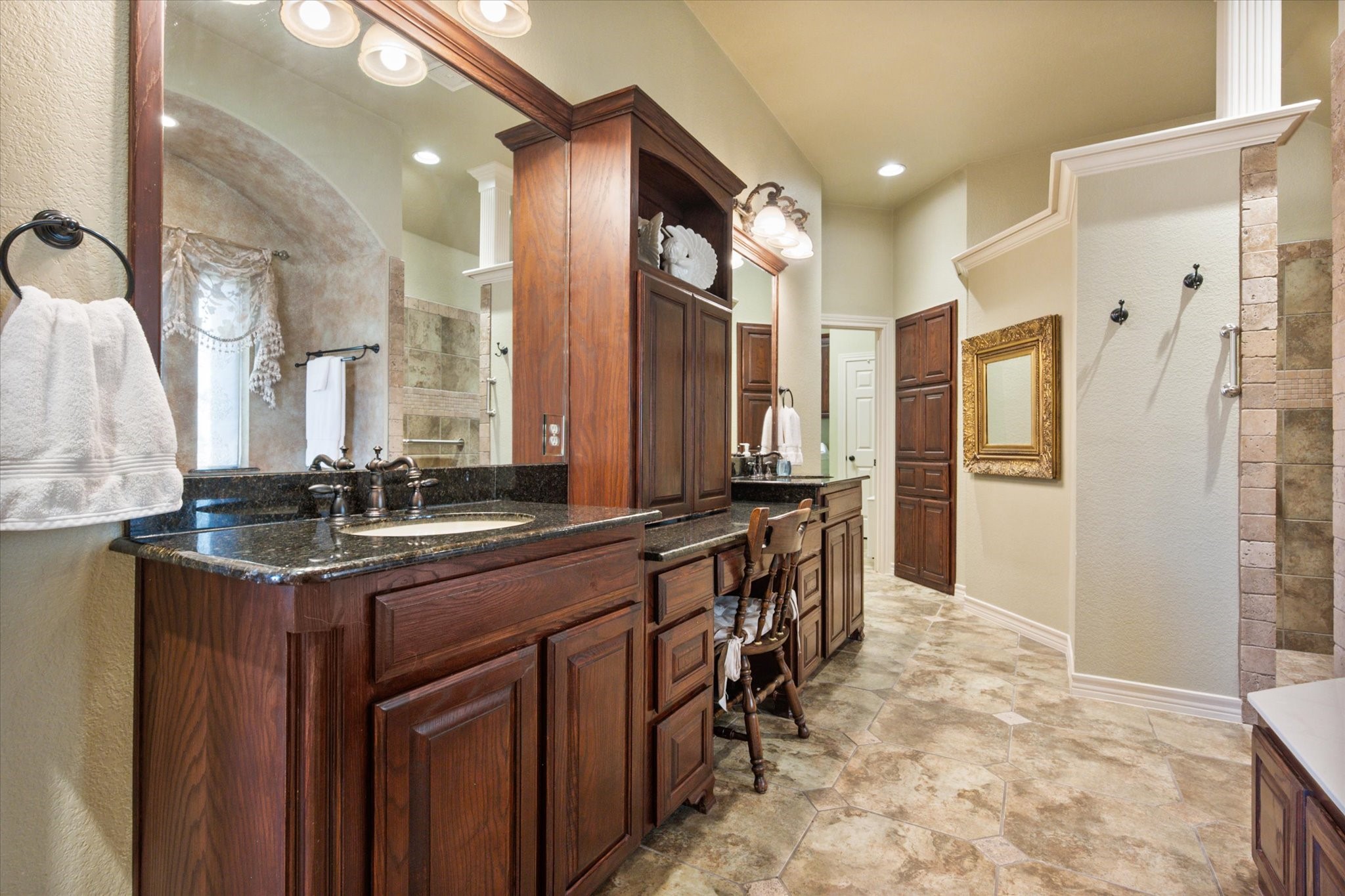 1211 Northglen Court