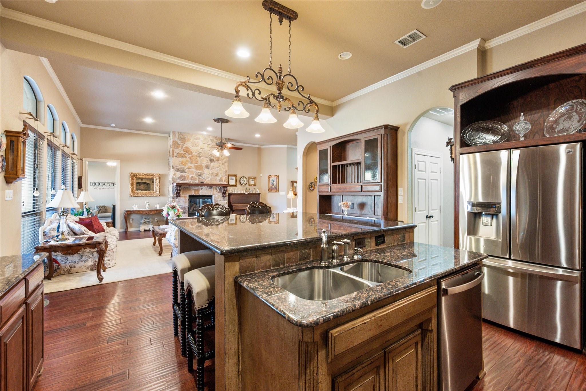 1211 Northglen Court