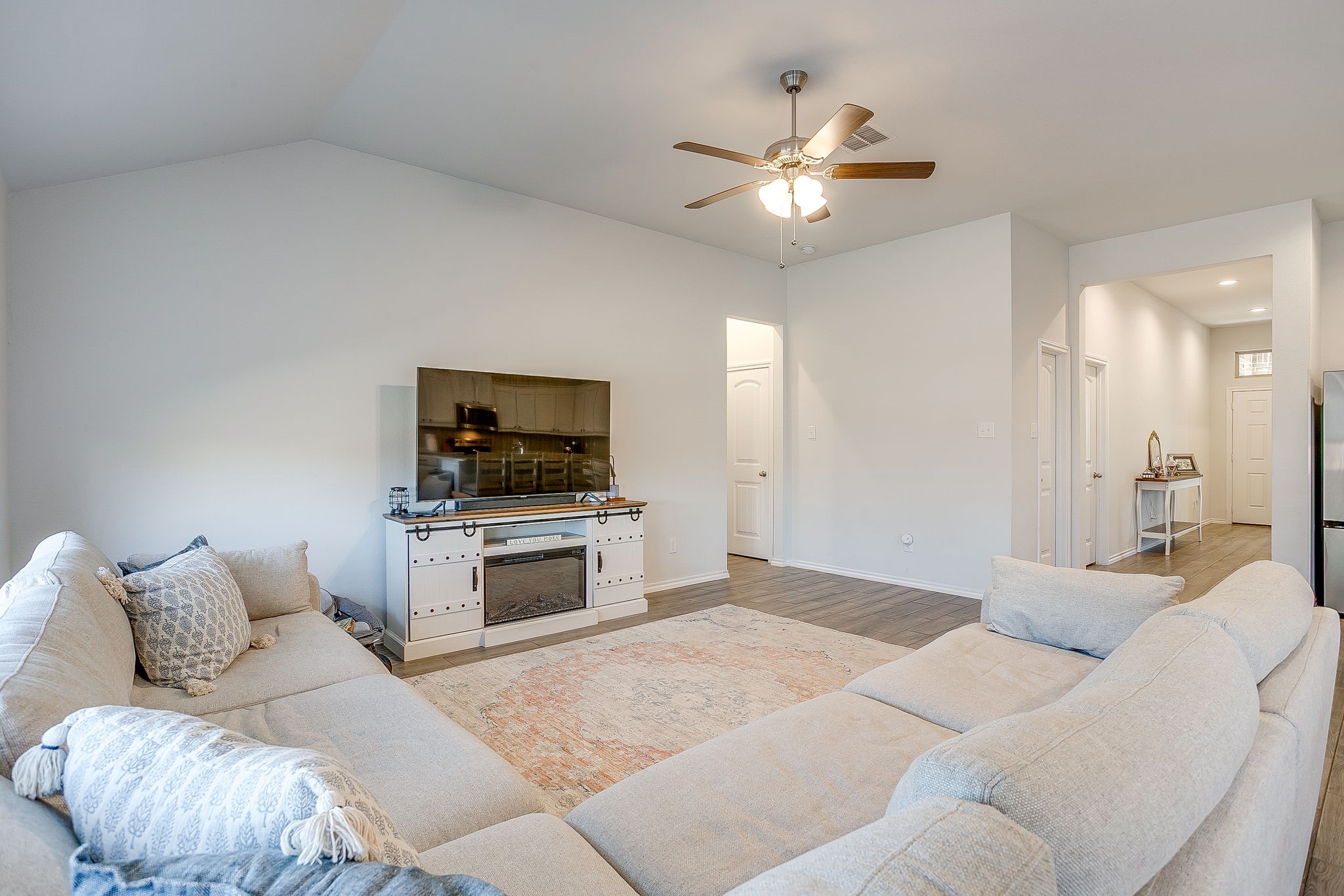 5828 Utopia Drive