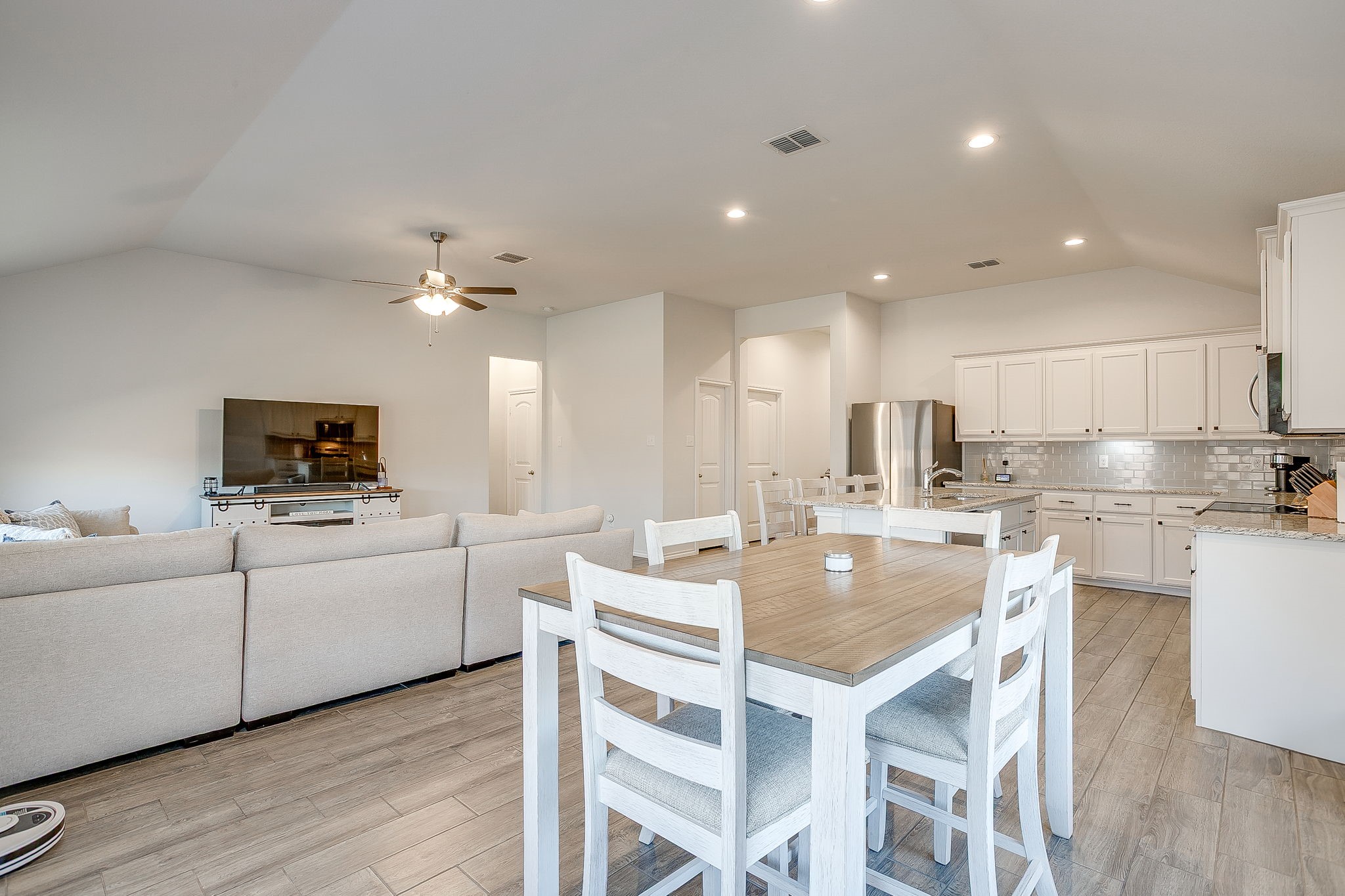 5828 Utopia Drive