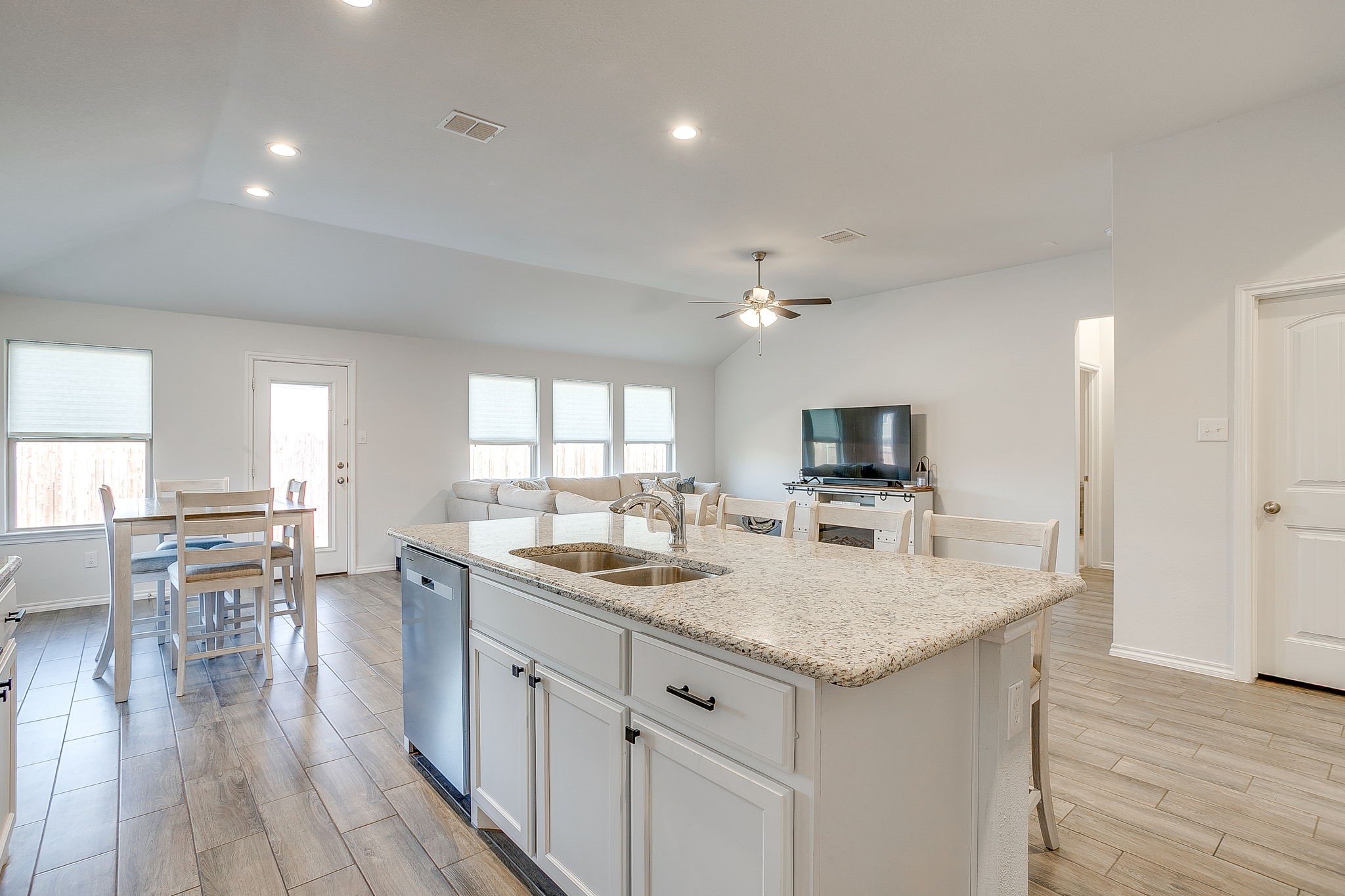 5828 Utopia Drive