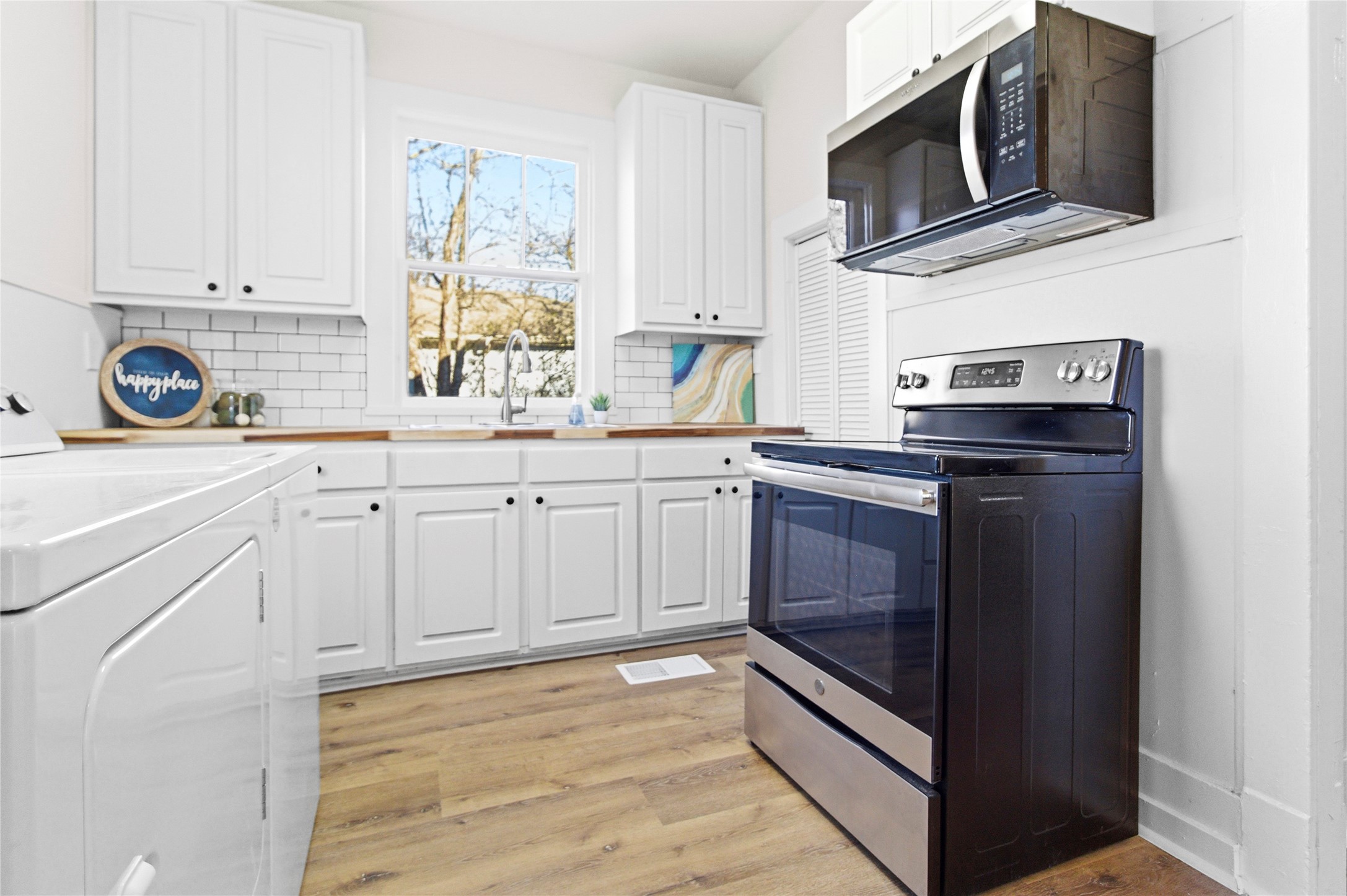 215 E 12th Street