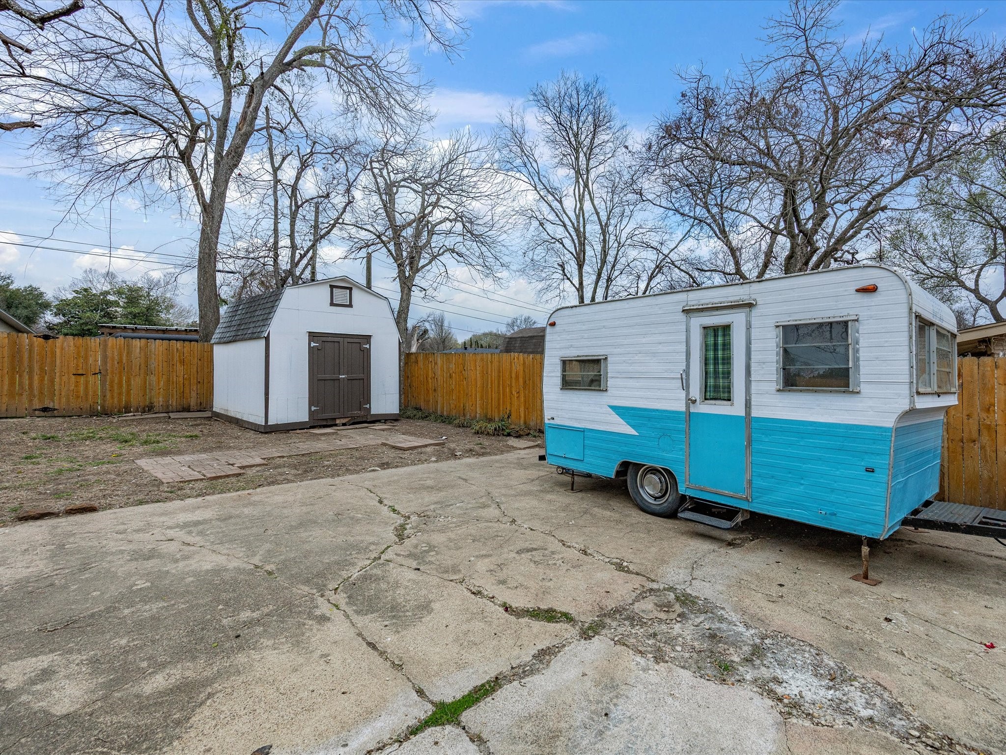 514 W Ridgewood Drive