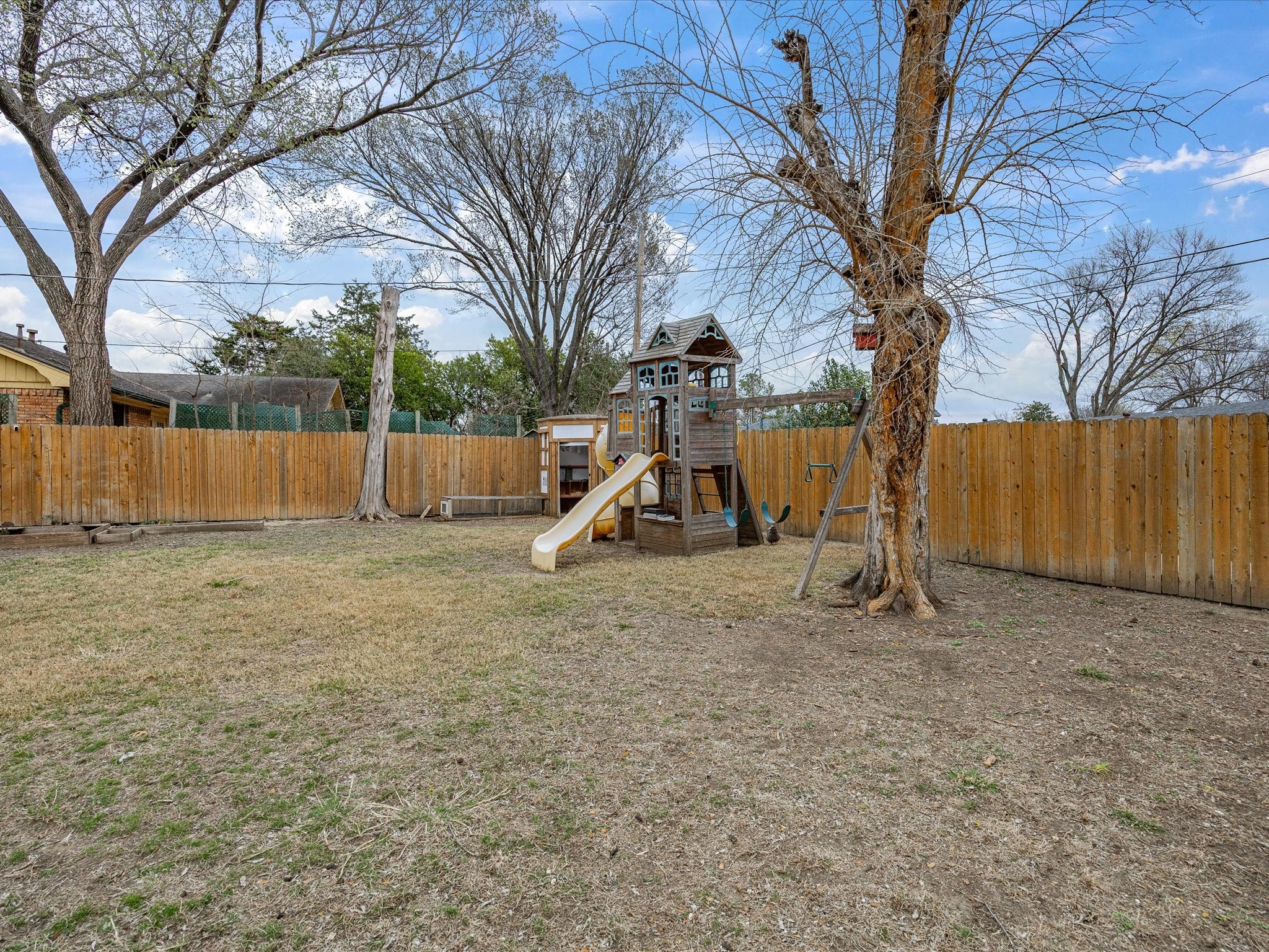 514 W Ridgewood Drive