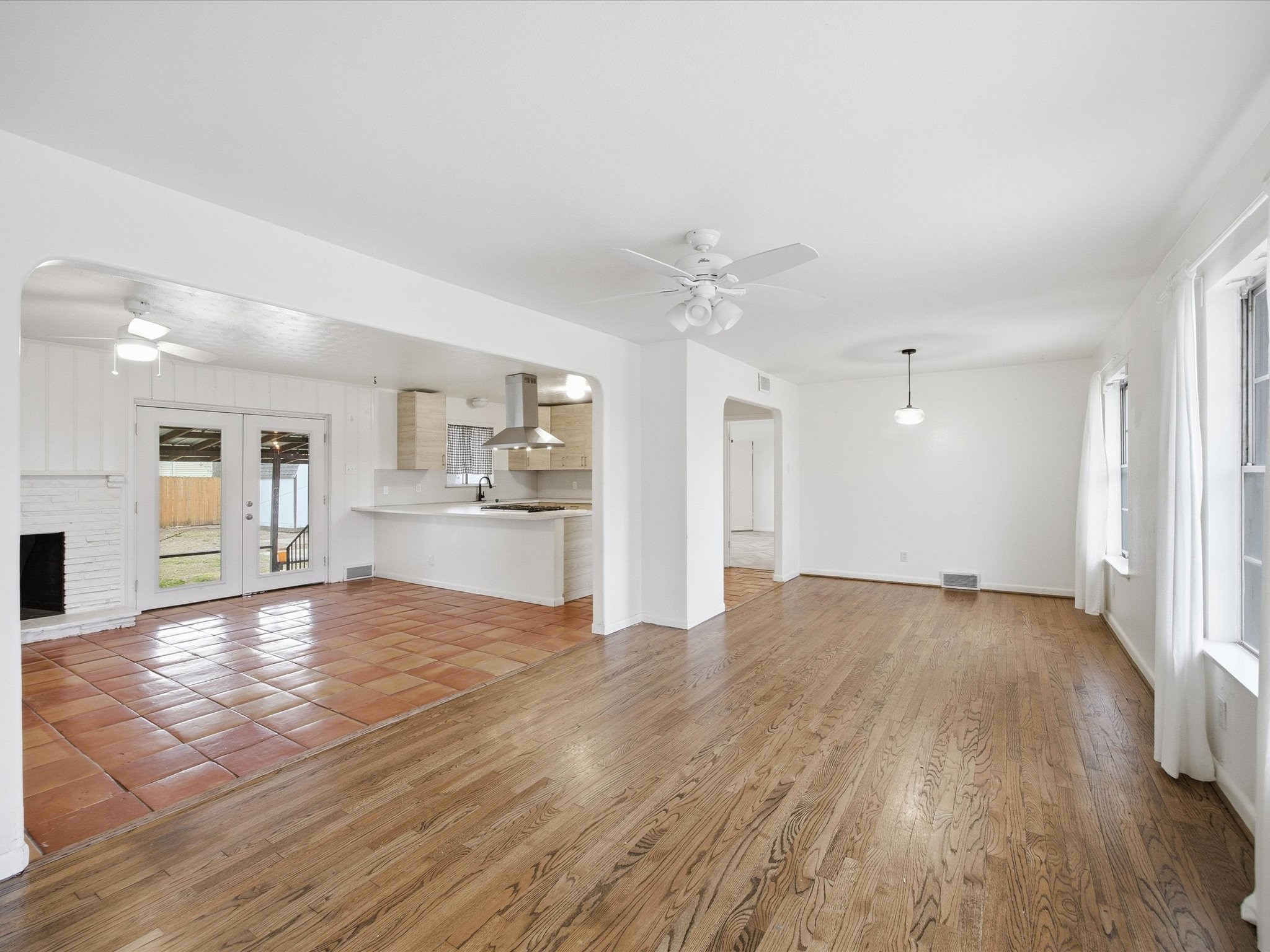 514 W Ridgewood Drive