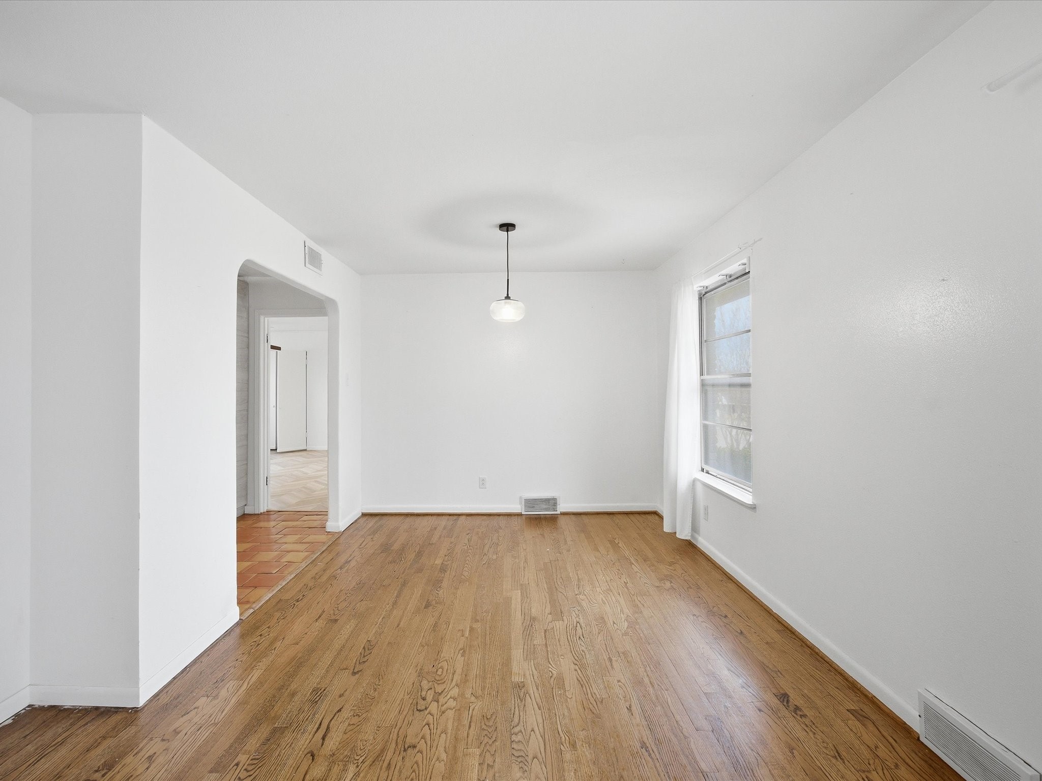 514 W Ridgewood Drive