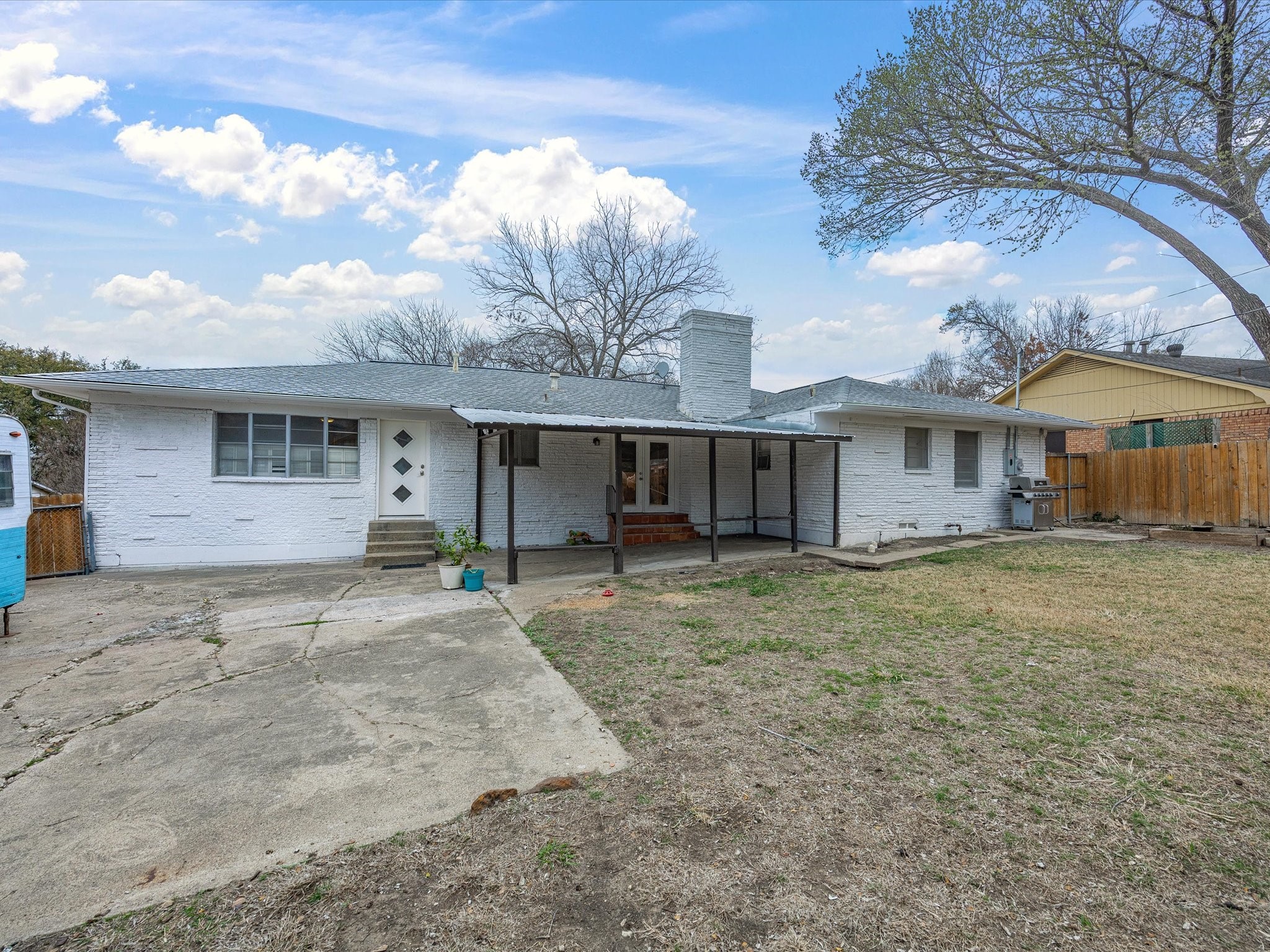 514 W Ridgewood Drive