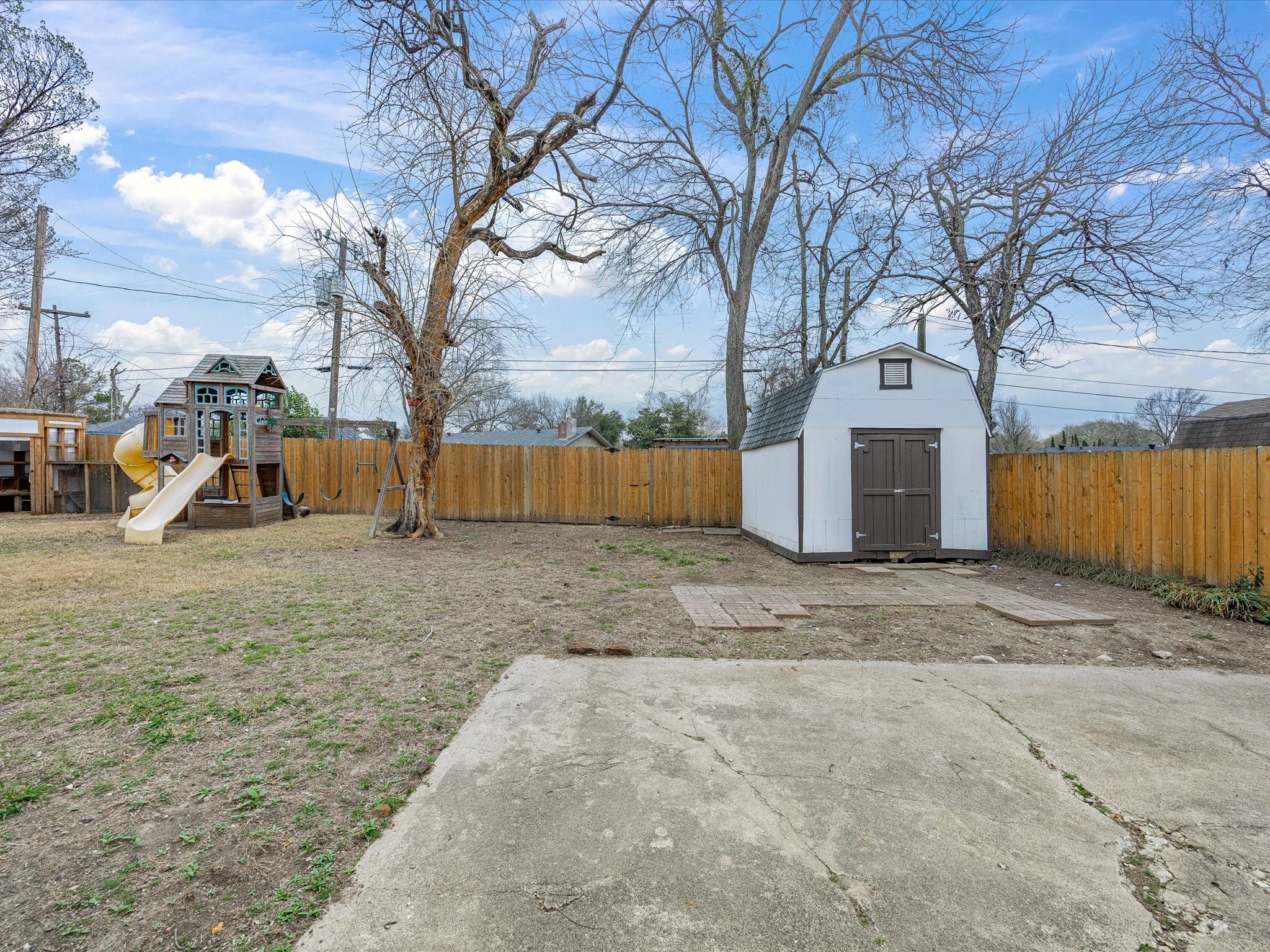 514 W Ridgewood Drive