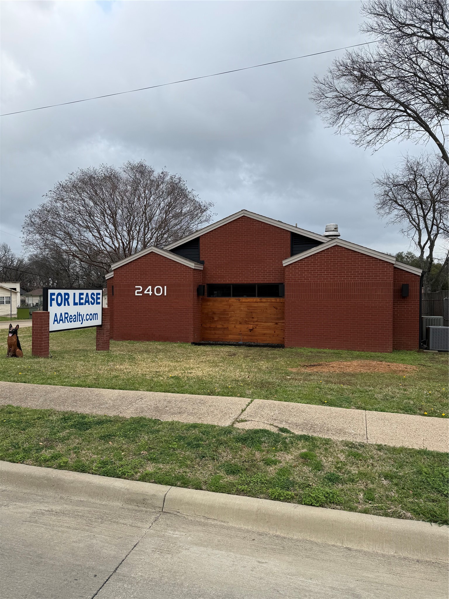 2401 W Green Oaks Boulevard