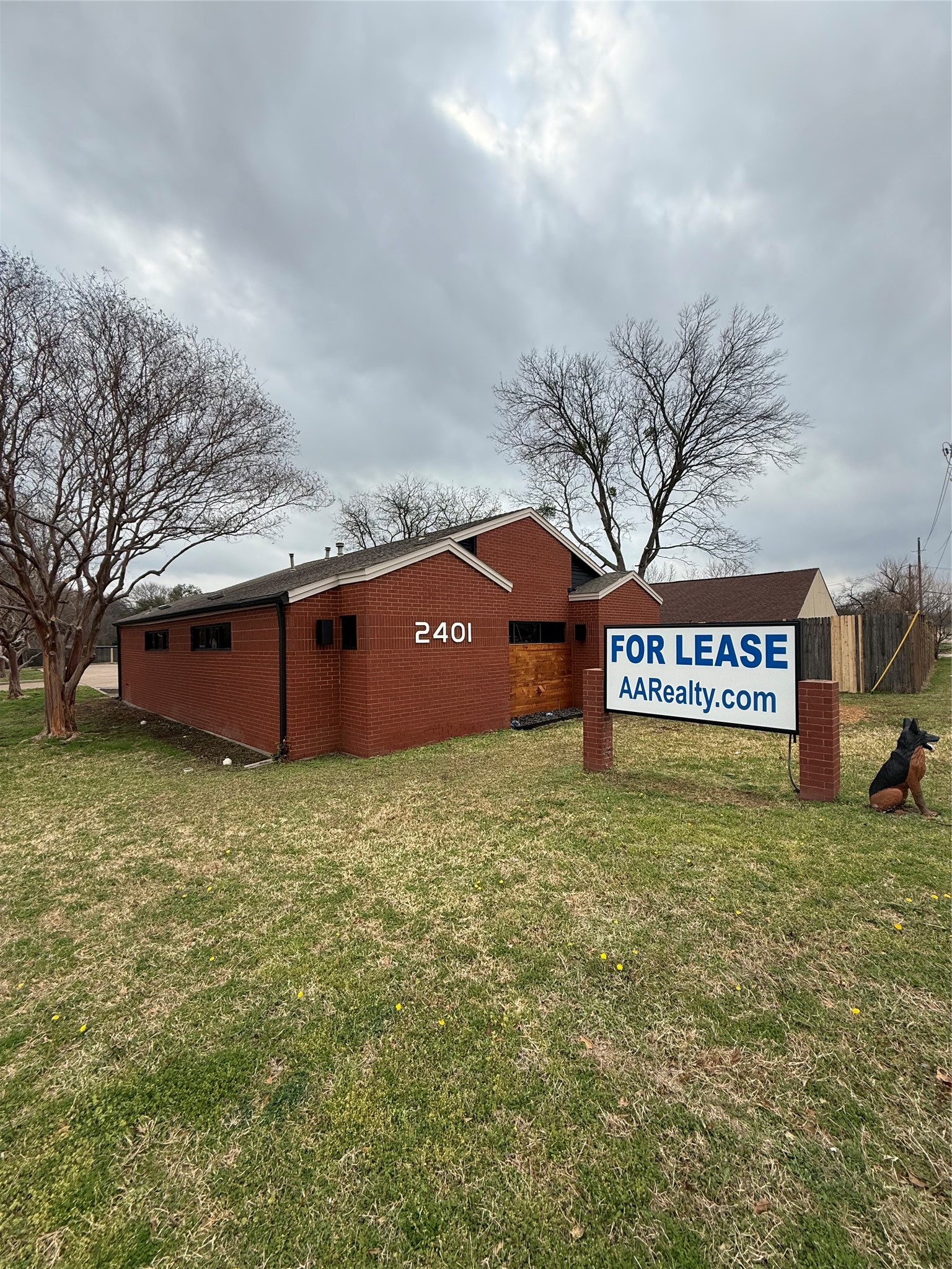 2401 W Green Oaks Boulevard