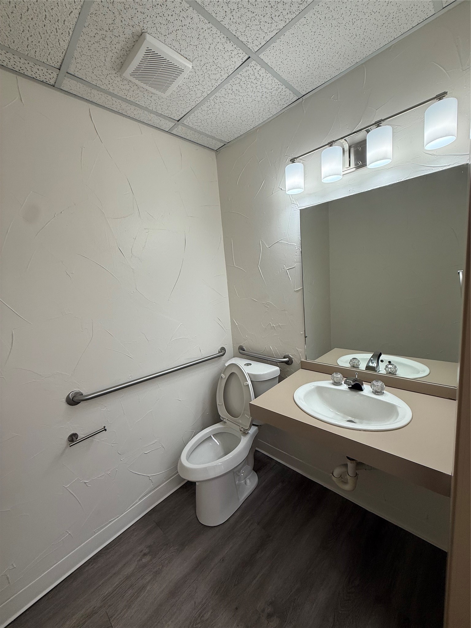 2401 W Green Oaks Boulevard