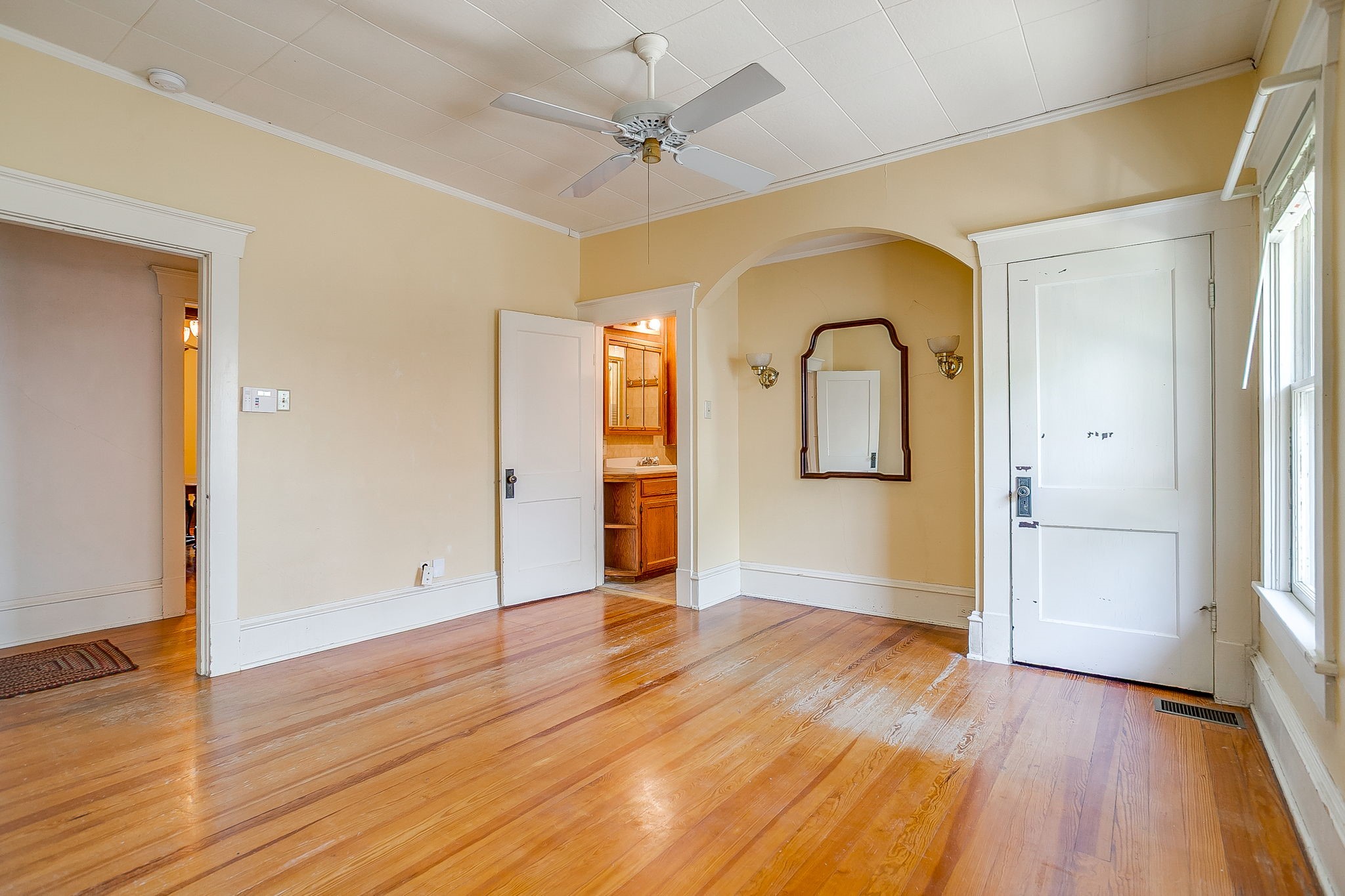 2124 Weatherbee Street