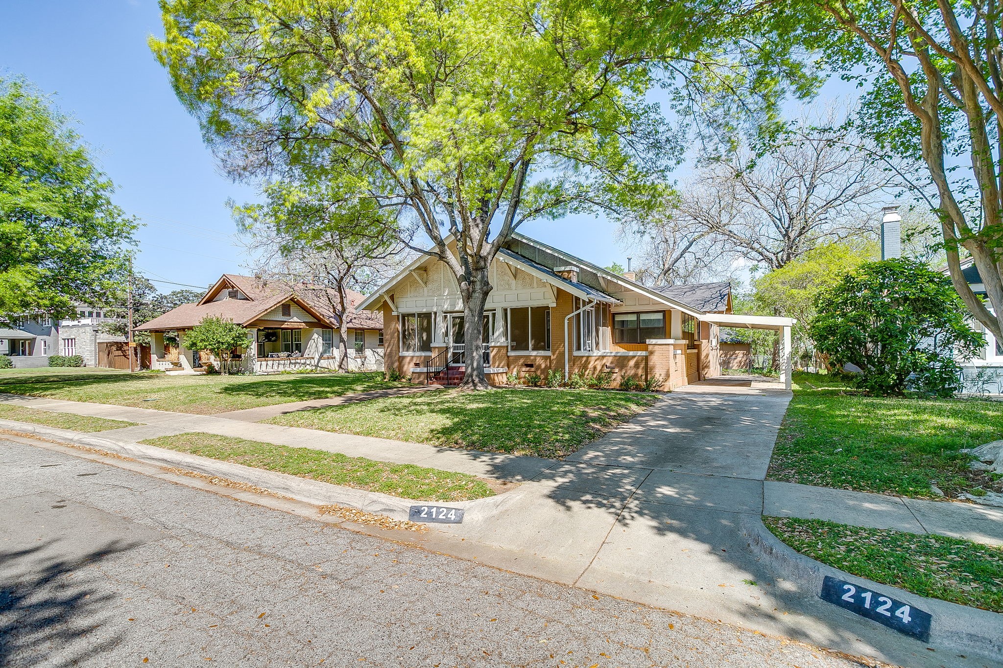 2124 Weatherbee Street