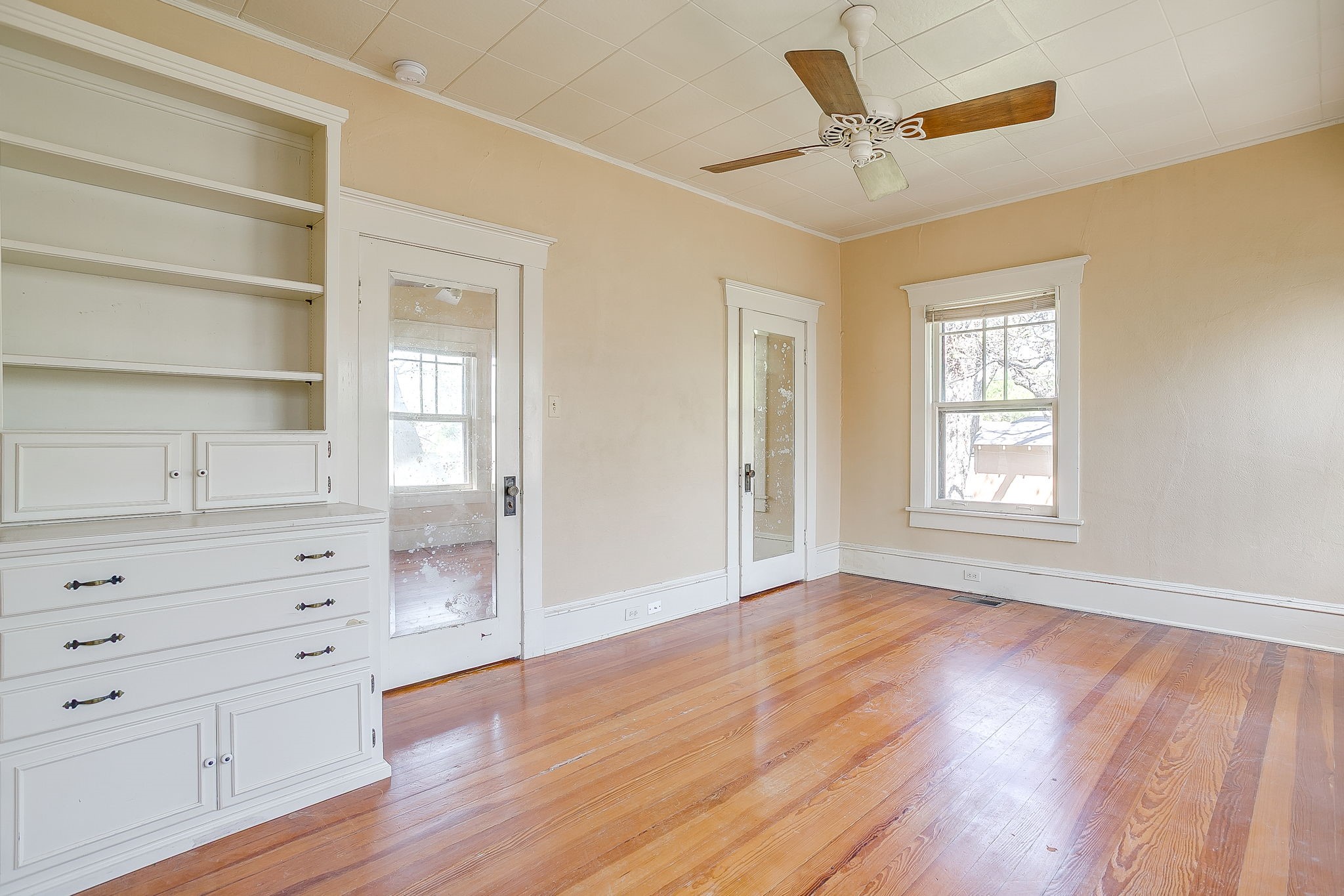 2124 Weatherbee Street