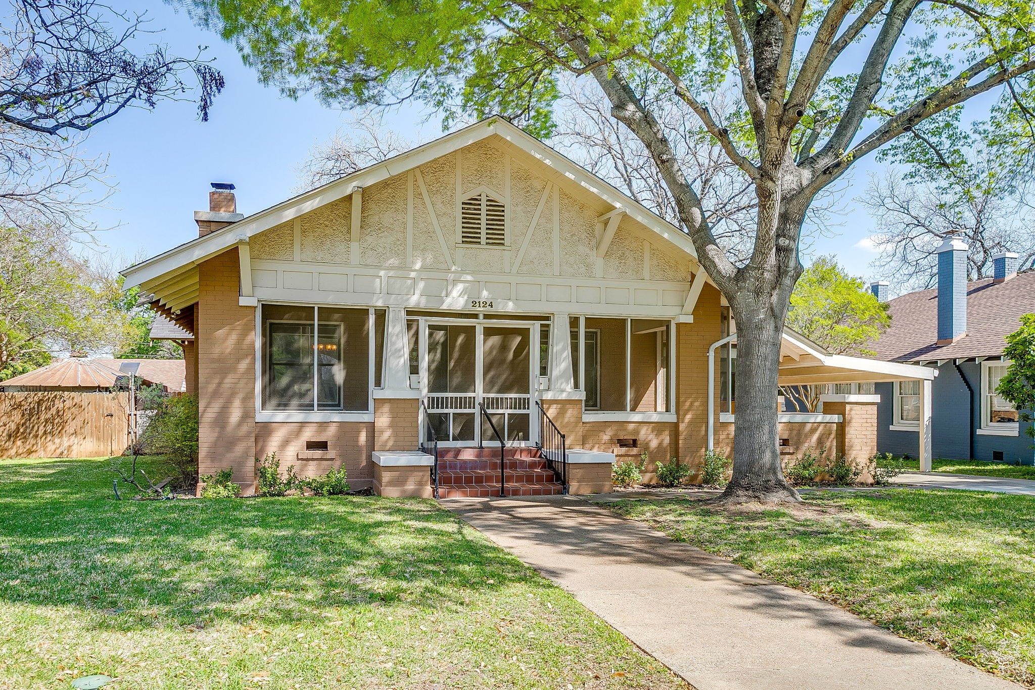 2124 Weatherbee Street