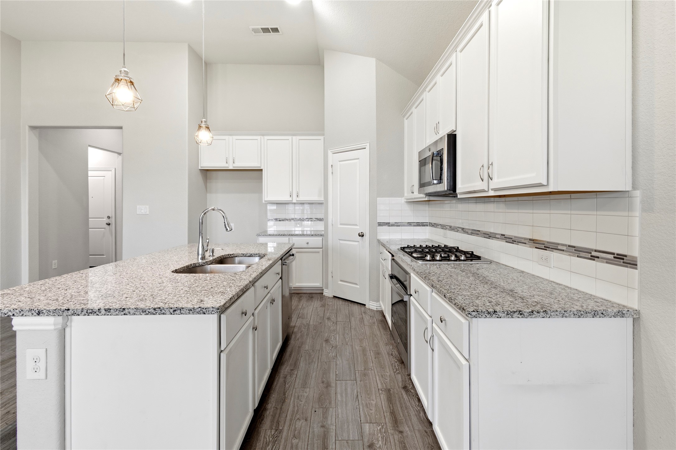 240 Darlington Trail