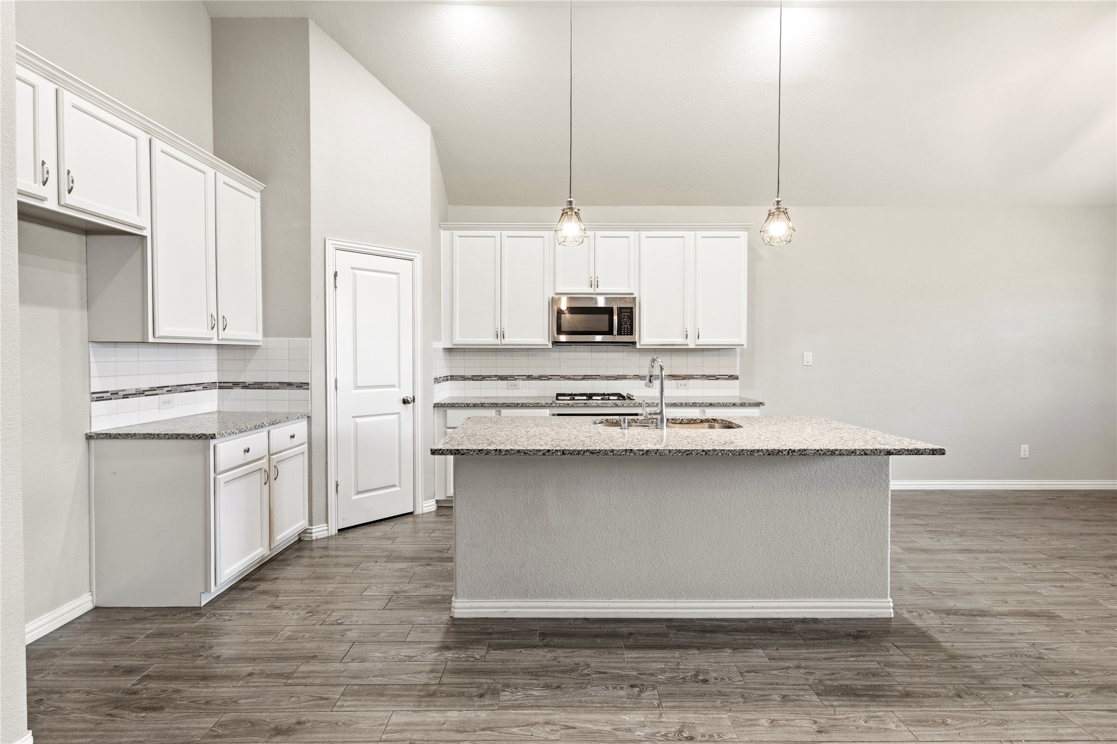 240 Darlington Trail
