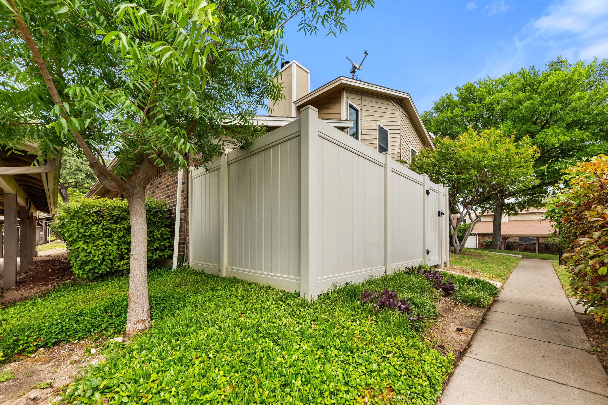 2240 Tarpley Road 411