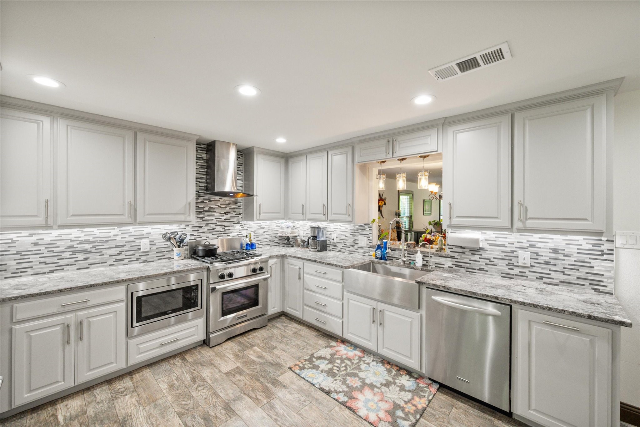 4421 Blackstone Drive
