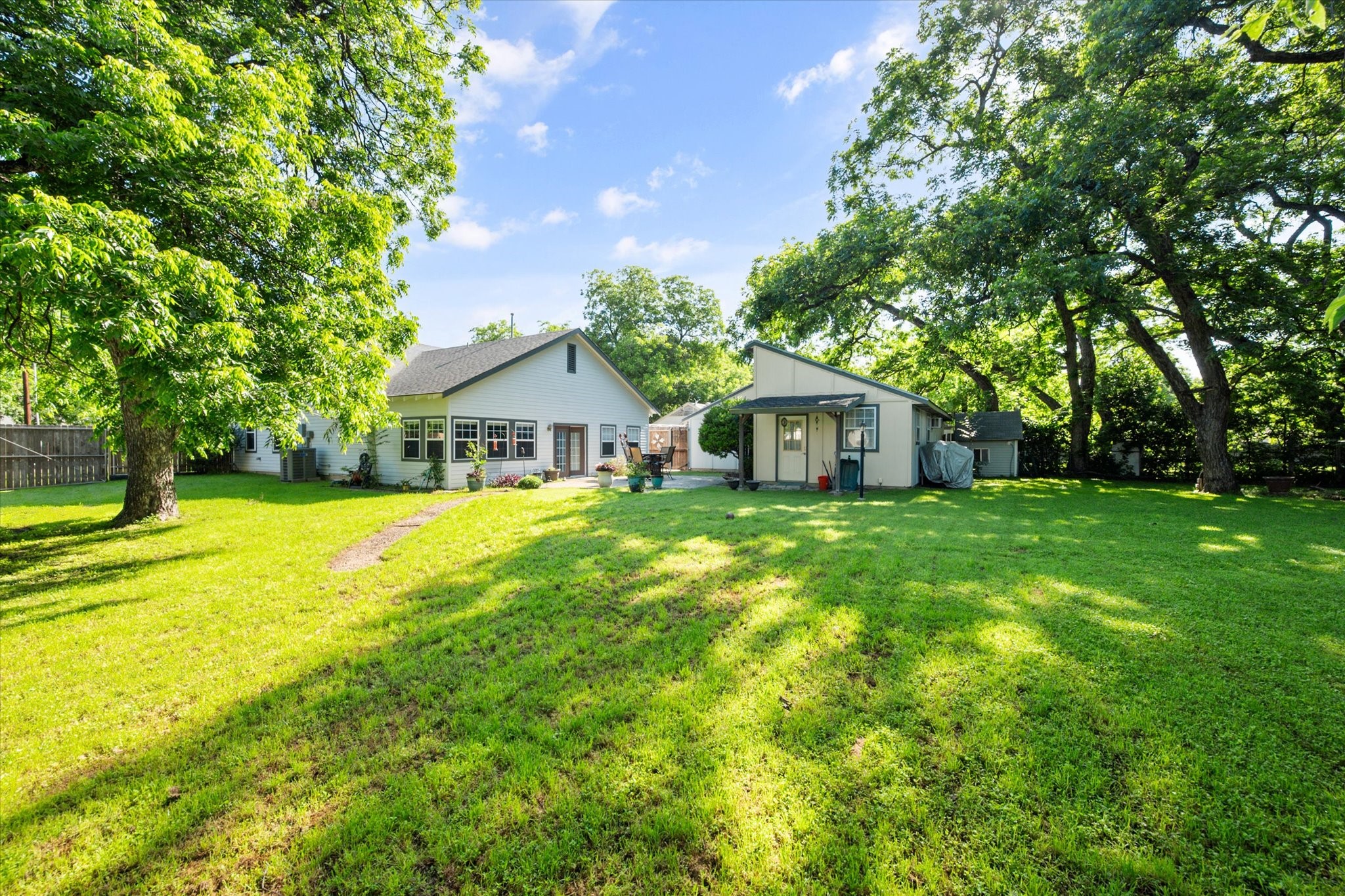 4421 Blackstone Drive