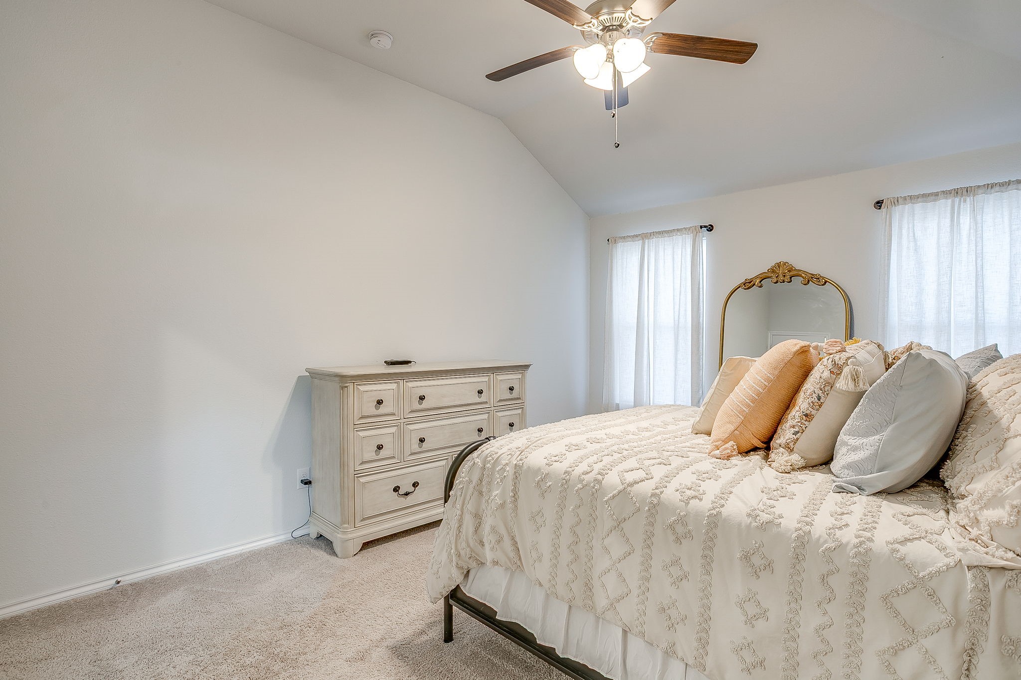 5828 Utopia Drive