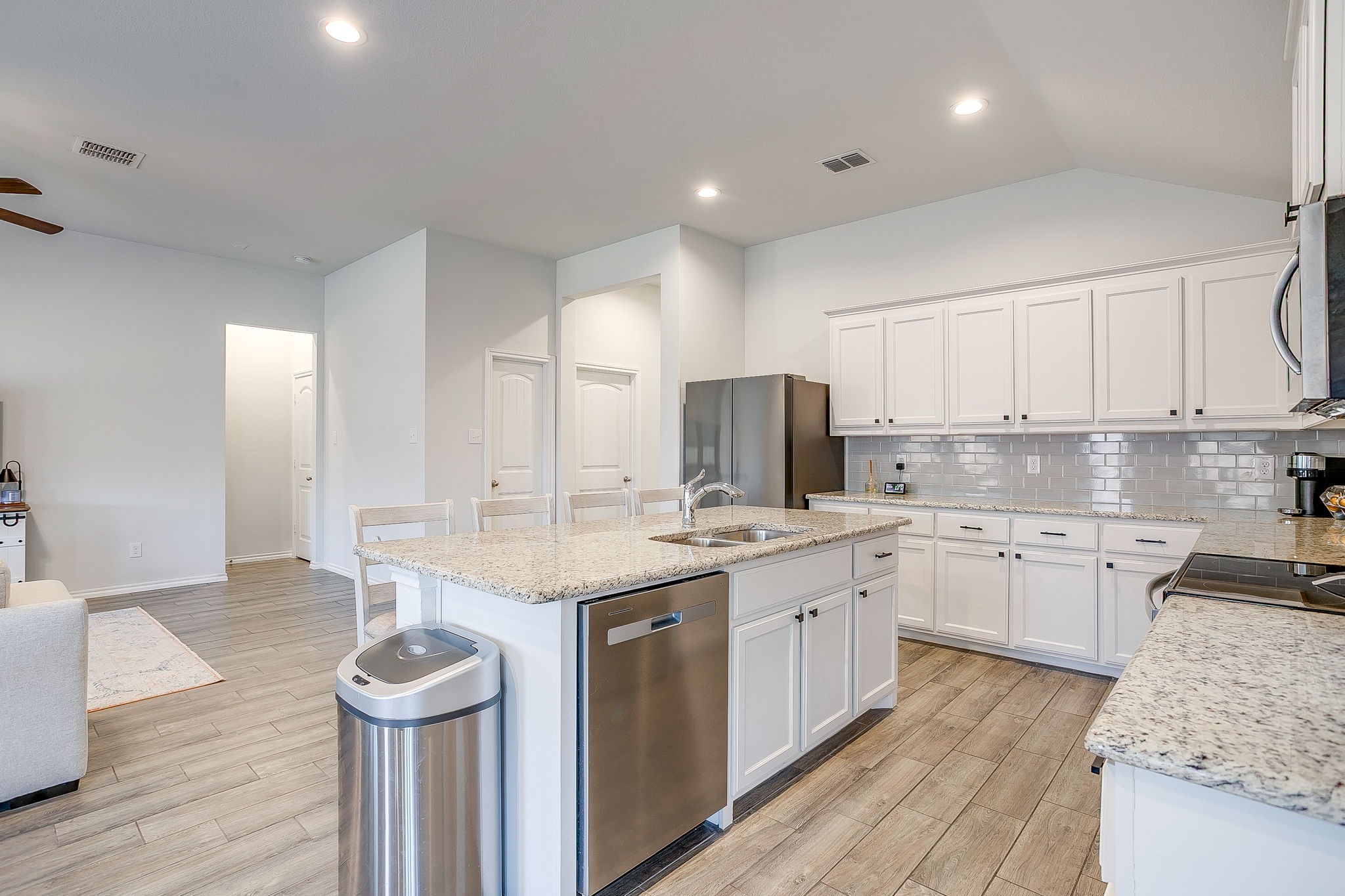5828 Utopia Drive