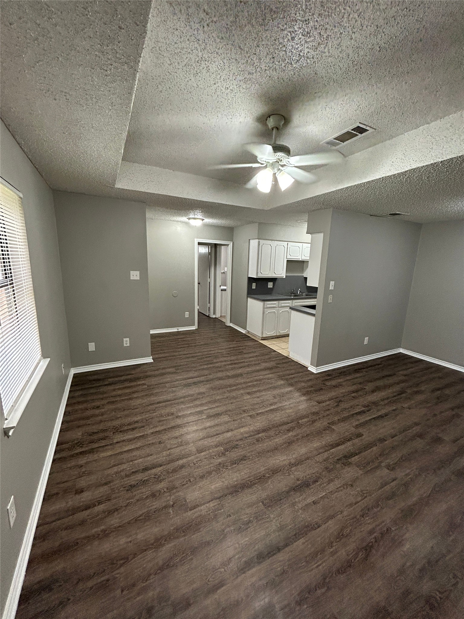 404 Jordan Lane