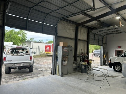 1570 N Main St