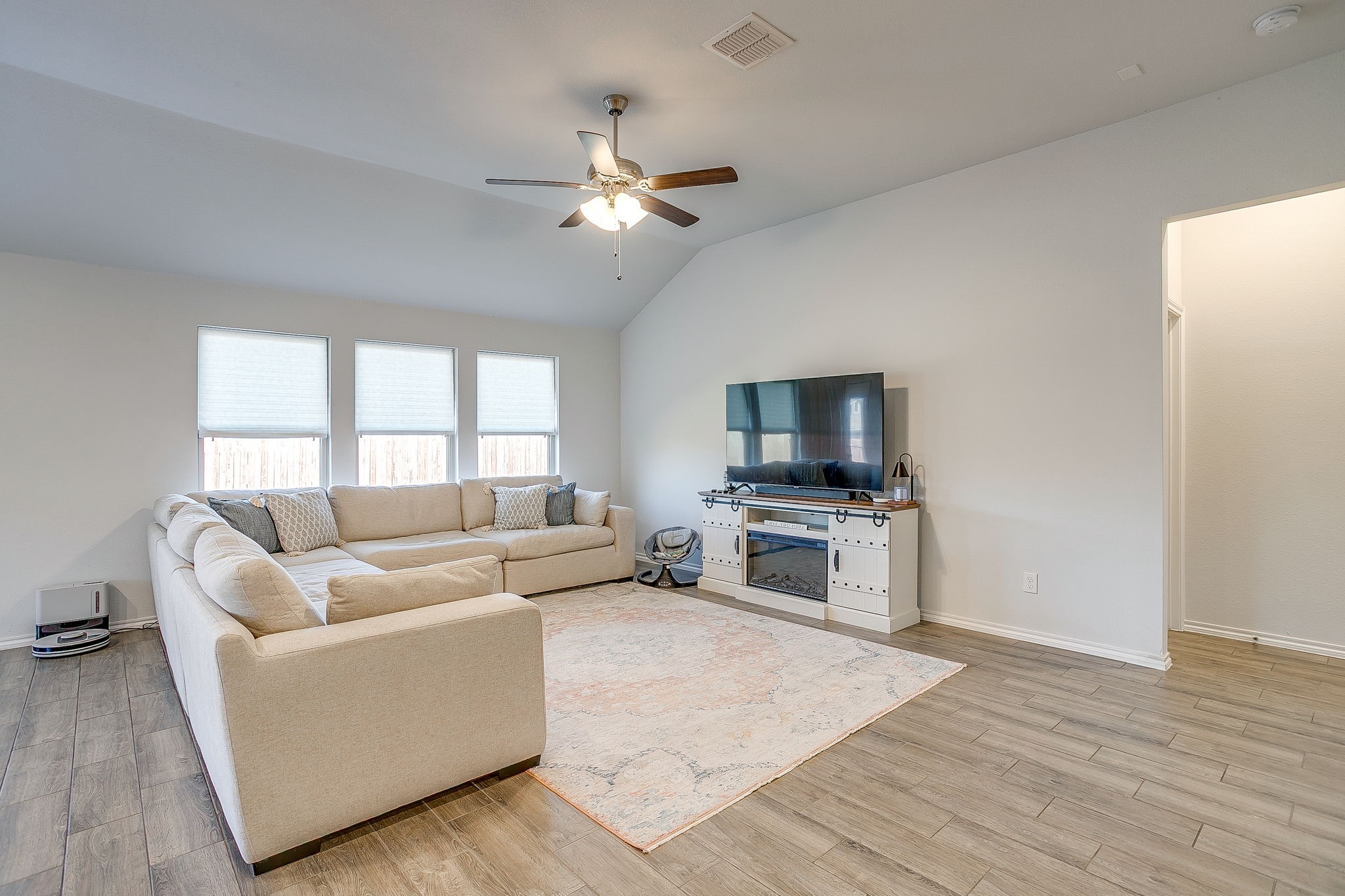 5828 Utopia Drive