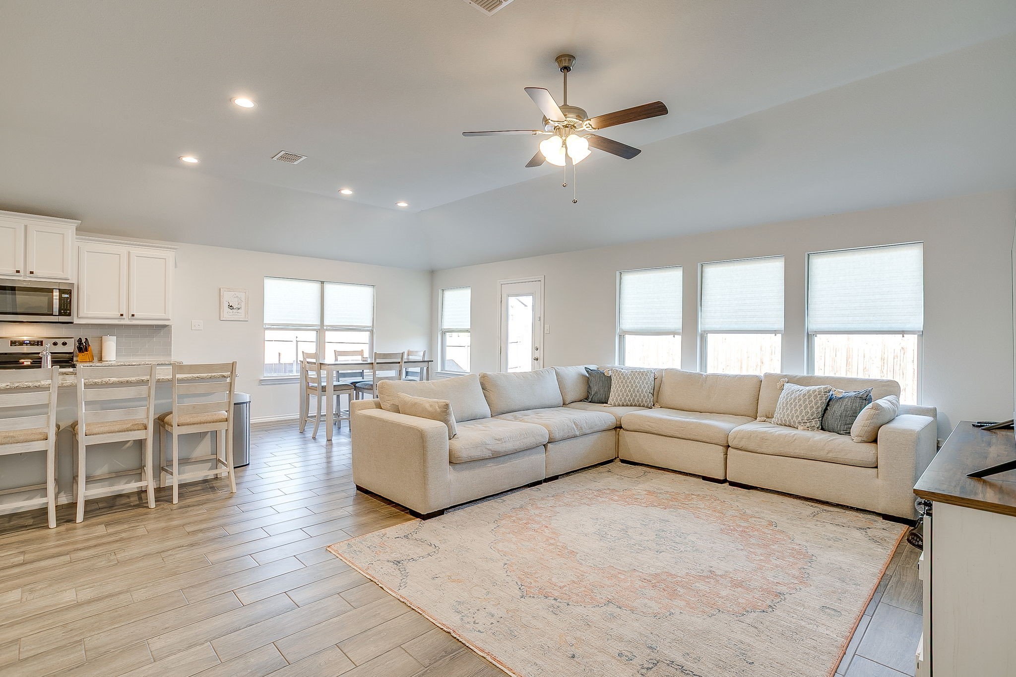 5828 Utopia Drive